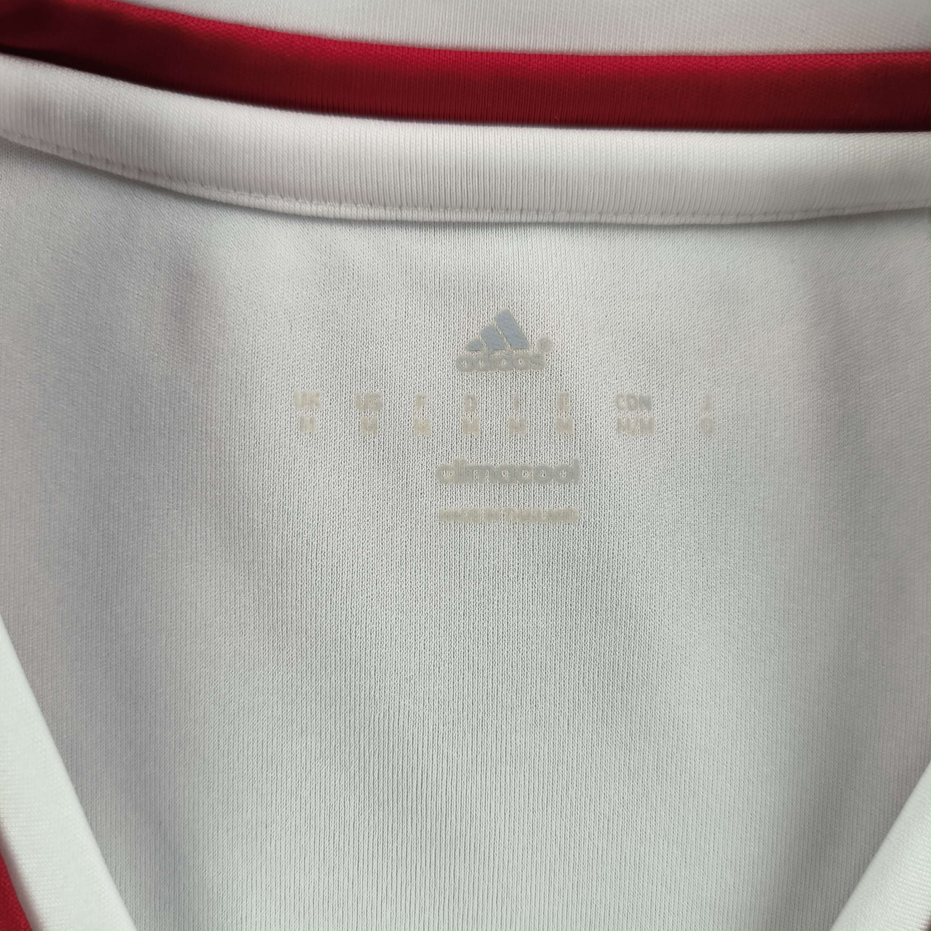 Adidas Hungary 2016-18 Adidas away football jersey shirt size M Size US M / EU 48-50 / 2 - 4 Thumbnail