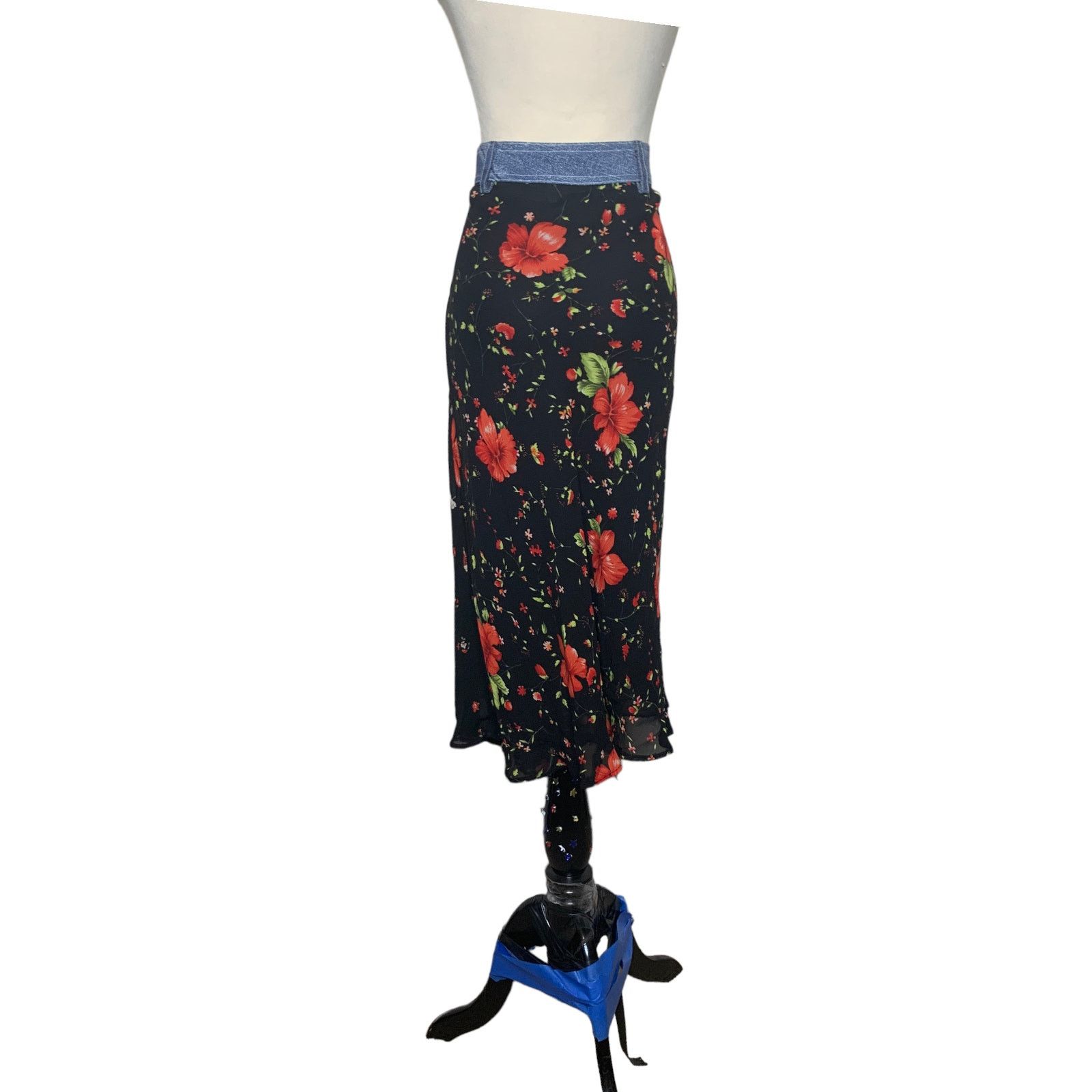 Maje Maje Paris black red floral ruffled skirt size 3- Small Size 32" / US 10 / IT 46 - 2 Thumbnail