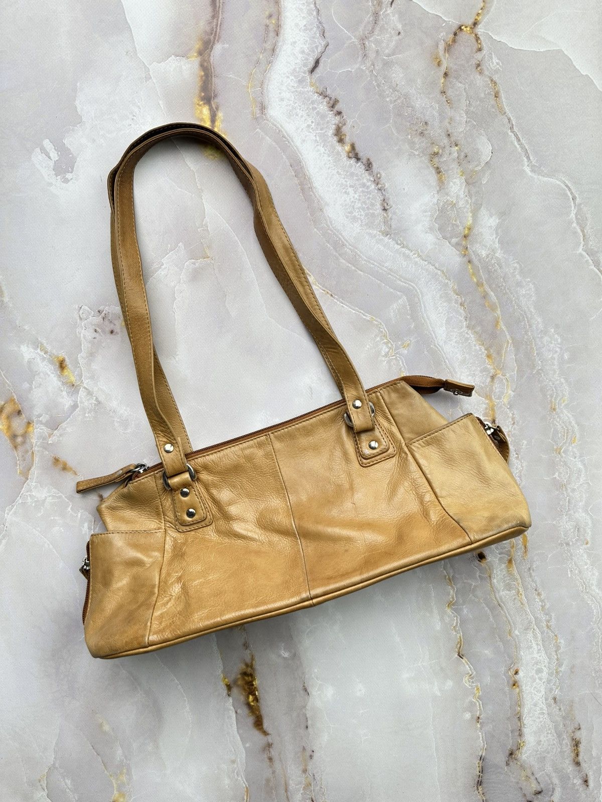 Japanese Brand Vintage Leather Shoulder Bag Size ONE SIZE - 1 Thumbnail
