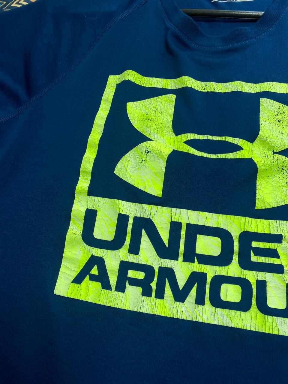 Under Armour Streetwear T-Shirt Under Armour big logo blue Y2K Vintage Size US S / EU 44-46 / 1 - 3 Thumbnail