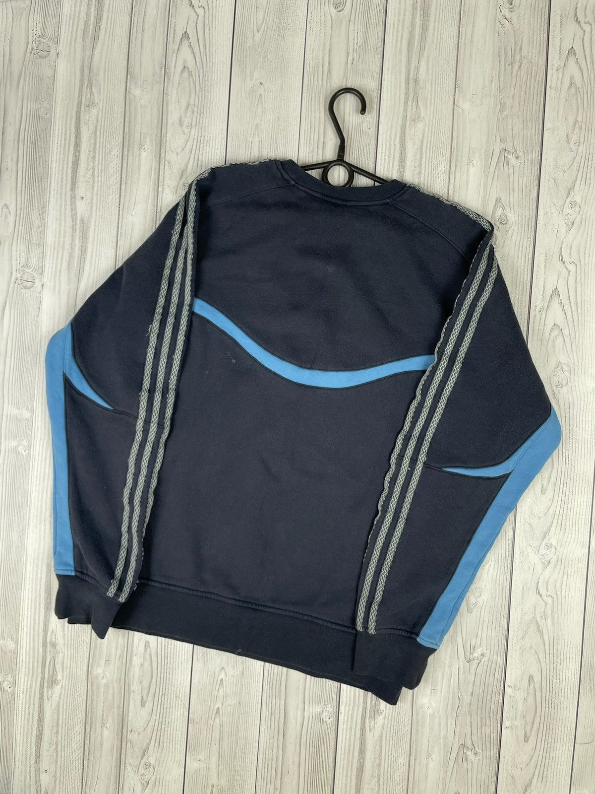 Adidas Vintage adidas sweatshirt size M rare striped Size US M / EU 48-50 / 2 - 7 Thumbnail
