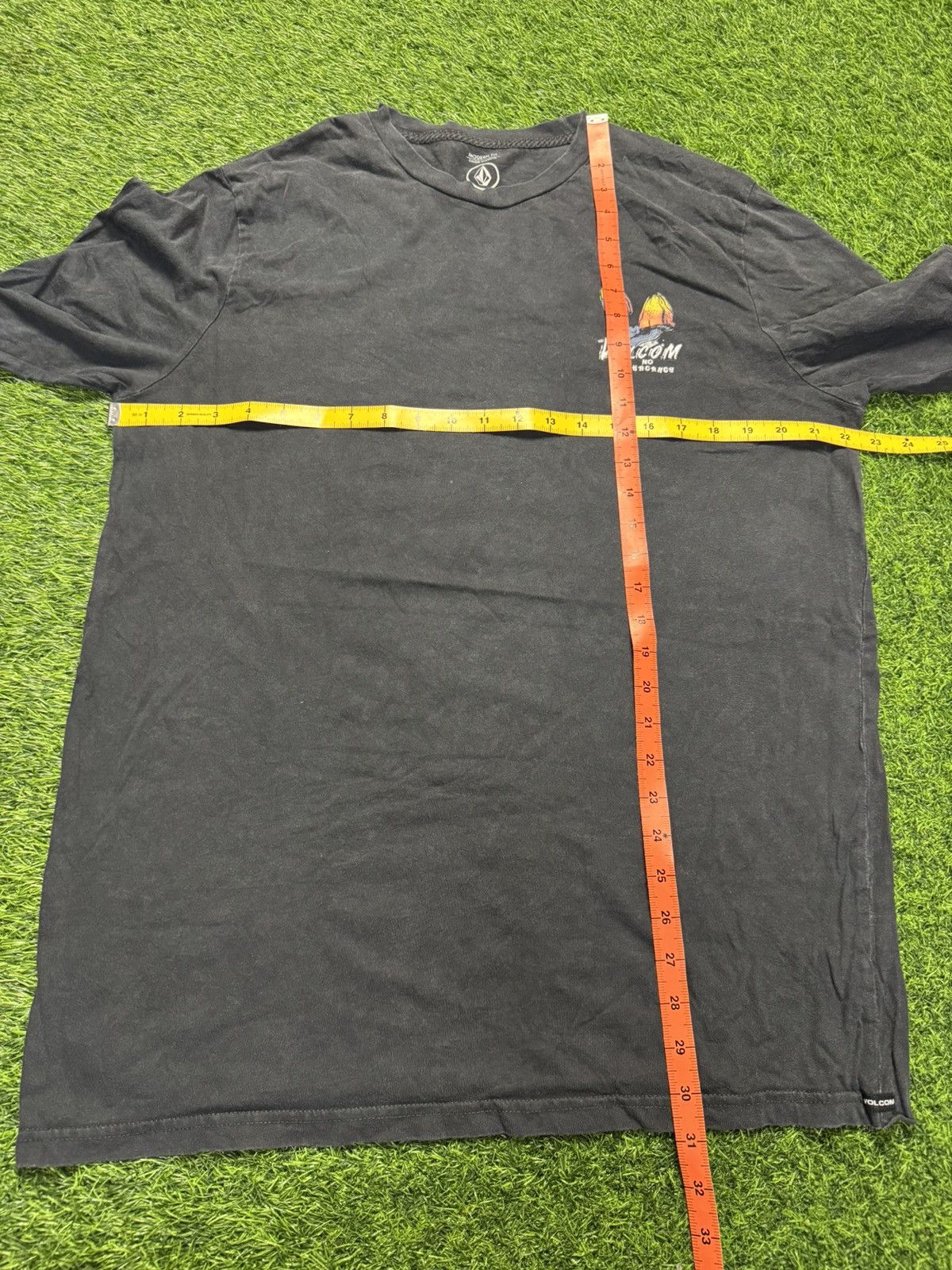 Volcom assorted tshirt - volcom long sleeve Size US L / EU 52-54 / 3 - 8 Thumbnail