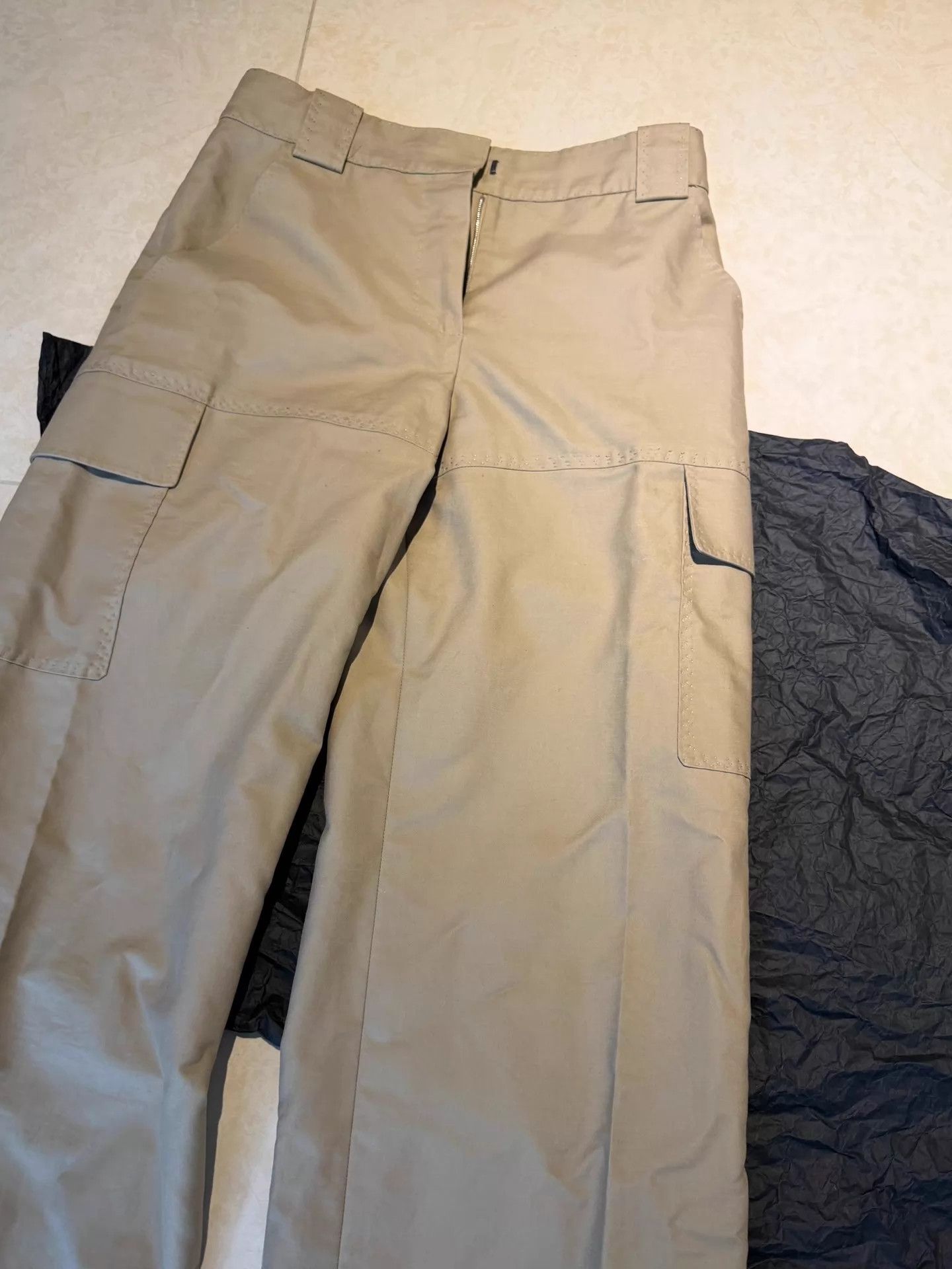 Louis Vuitton LV Multi-Pocket Utility Wide-Leg Pants Beige/Khaki 36 Size 25" / US 0 / IT 36 - 2 Thumbnail