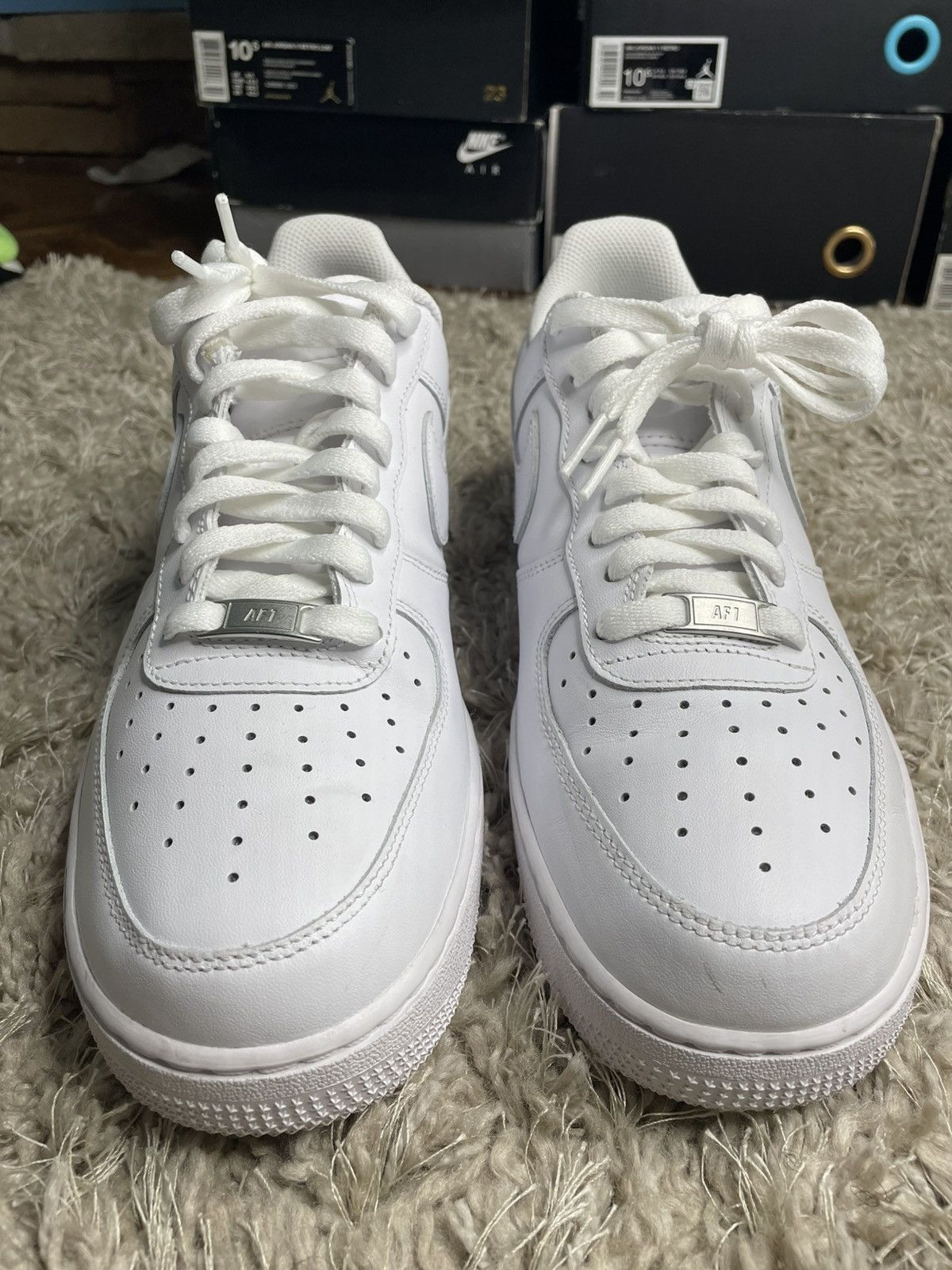Nike Air Force 1 Triple White Size US 9.5 / EU 42-43 - 4 Thumbnail