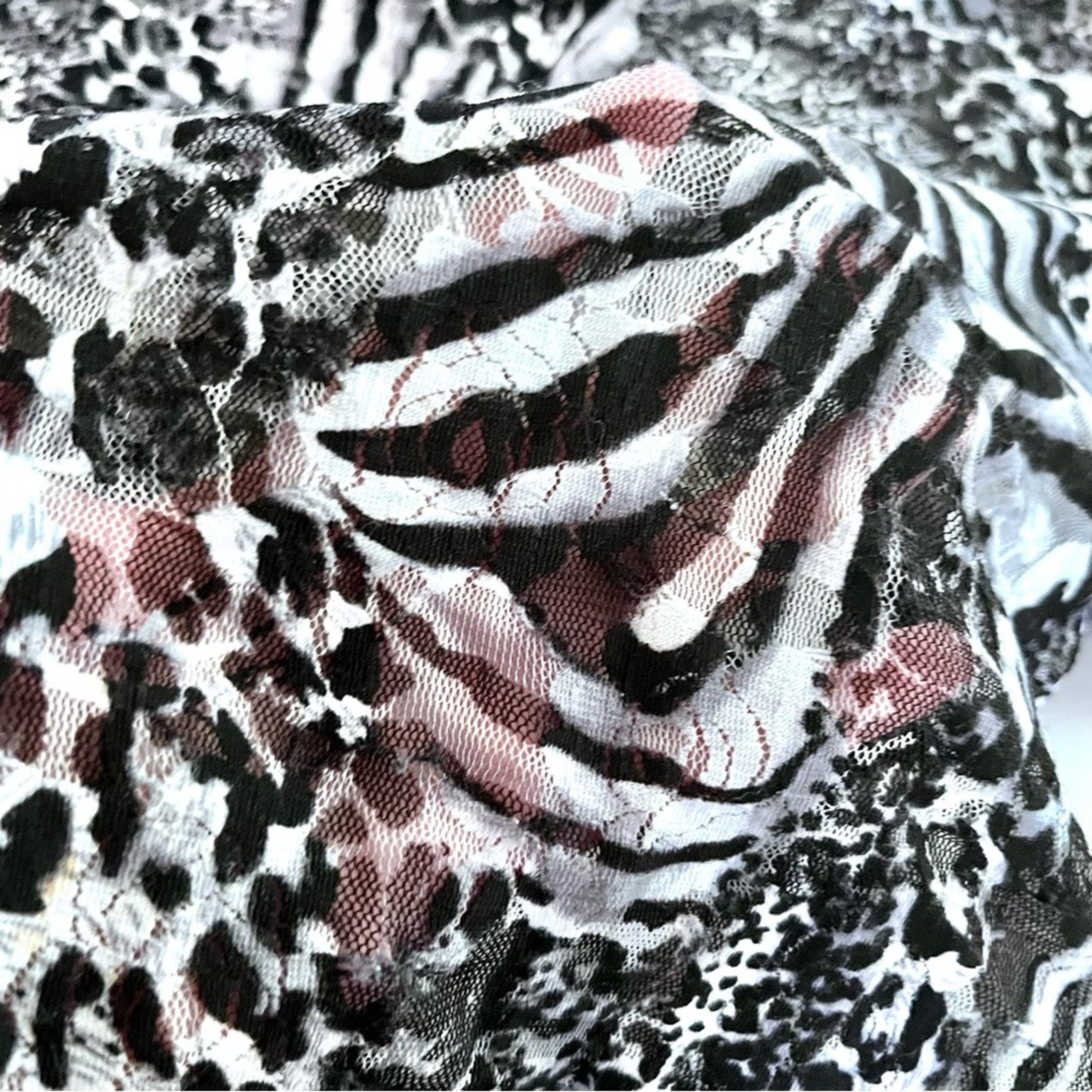Zara Zara sheer mesh animal print top size Small Size S / US 4 / IT 40 - 4 Thumbnail