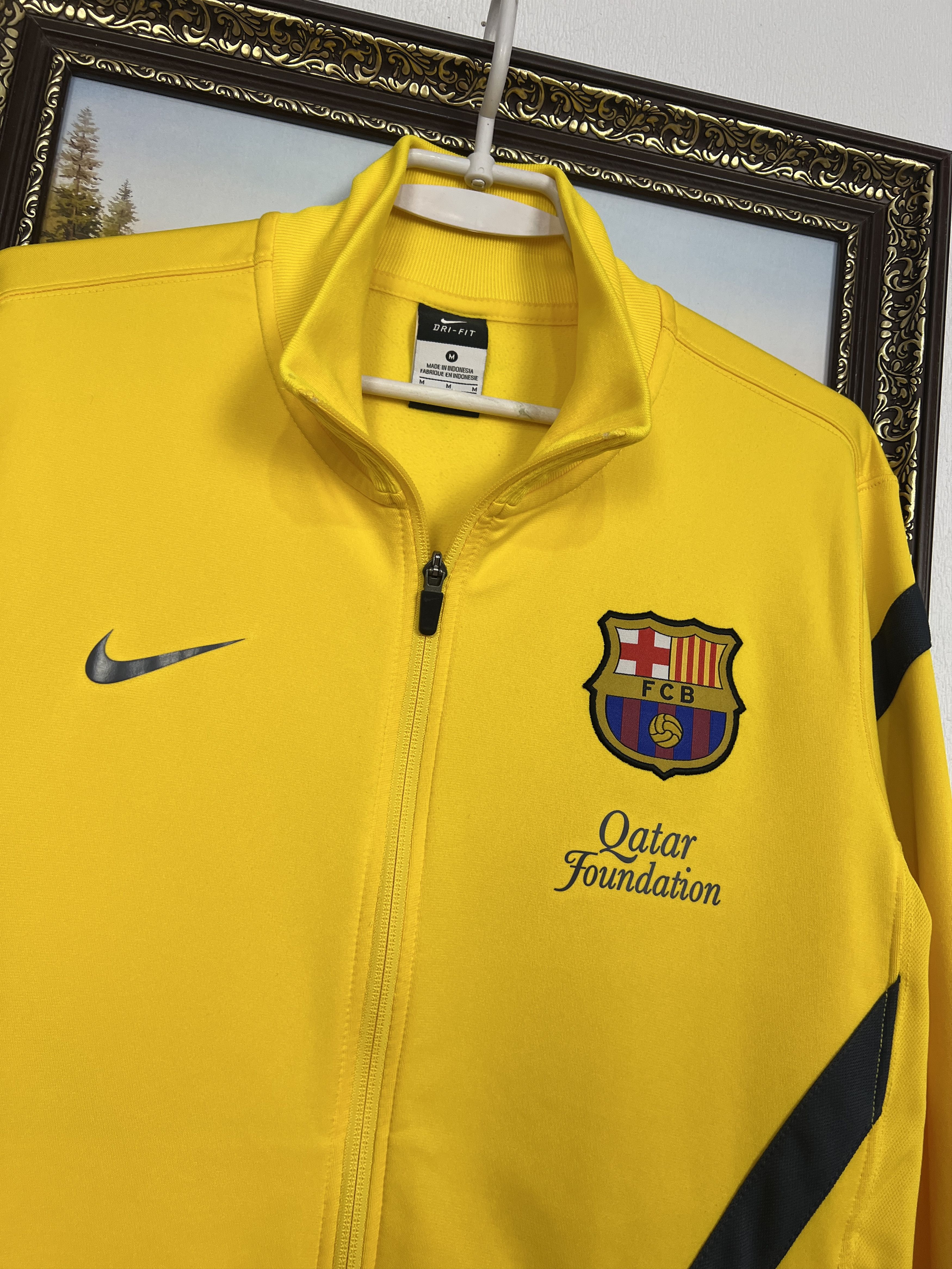 Nike Vintage Nike Barcelona Football Jacket Soccer Track Top Rare Size US M / EU 48-50 / 2 - 3 Thumbnail