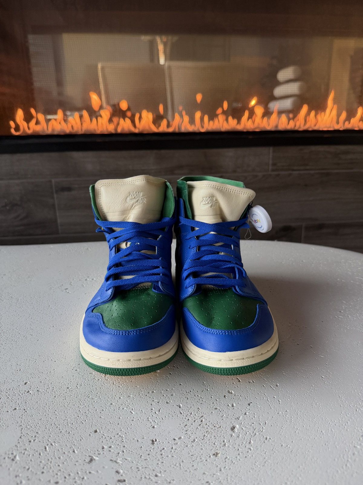 Nike Jordan 1 High Zoom Air CMFT Size US 8.5 / EU 41-42 - 1 Thumbnail