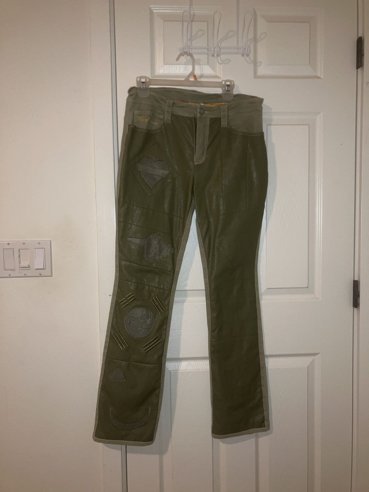 Whensmokeclears World boss pants Size US 34 / EU 50 - 1 Thumbnail