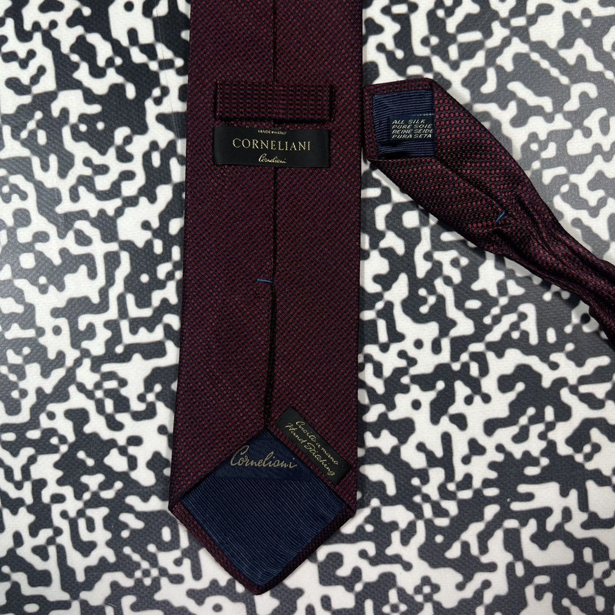 Corneliani Vintage Y2K Corneliani Silk Luxury Casual Tie 90s Style Size ONE SIZE - 4 Thumbnail