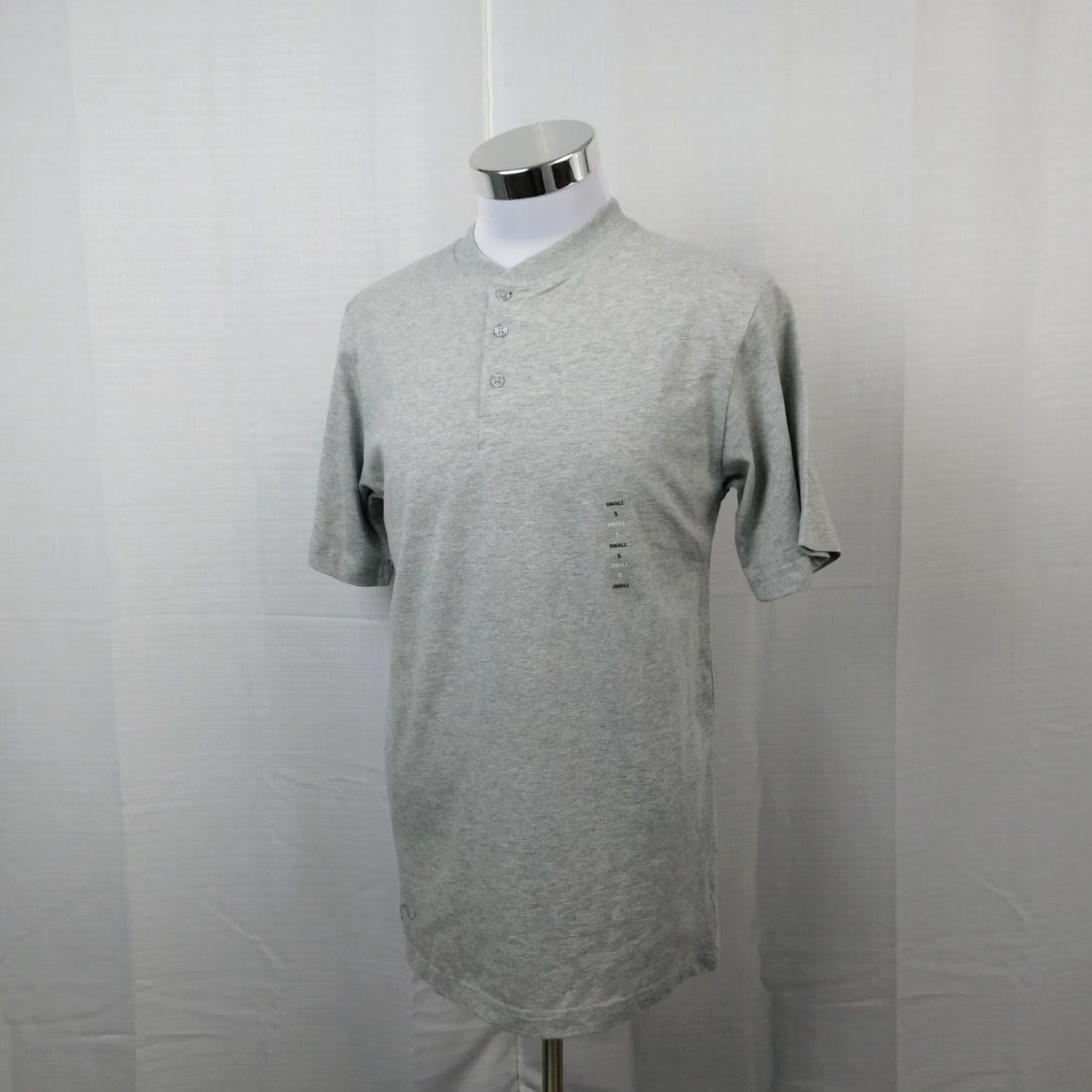 Basic Editions Basic Editions Men's Short Sleeve Knit Henley Top - Gray, Small, 90s, Classic T-Shirt, Cotton, Knit, Machine Washable, VINTAGE? Size US S / EU 44-46 / 1 - 2 Thumbnail