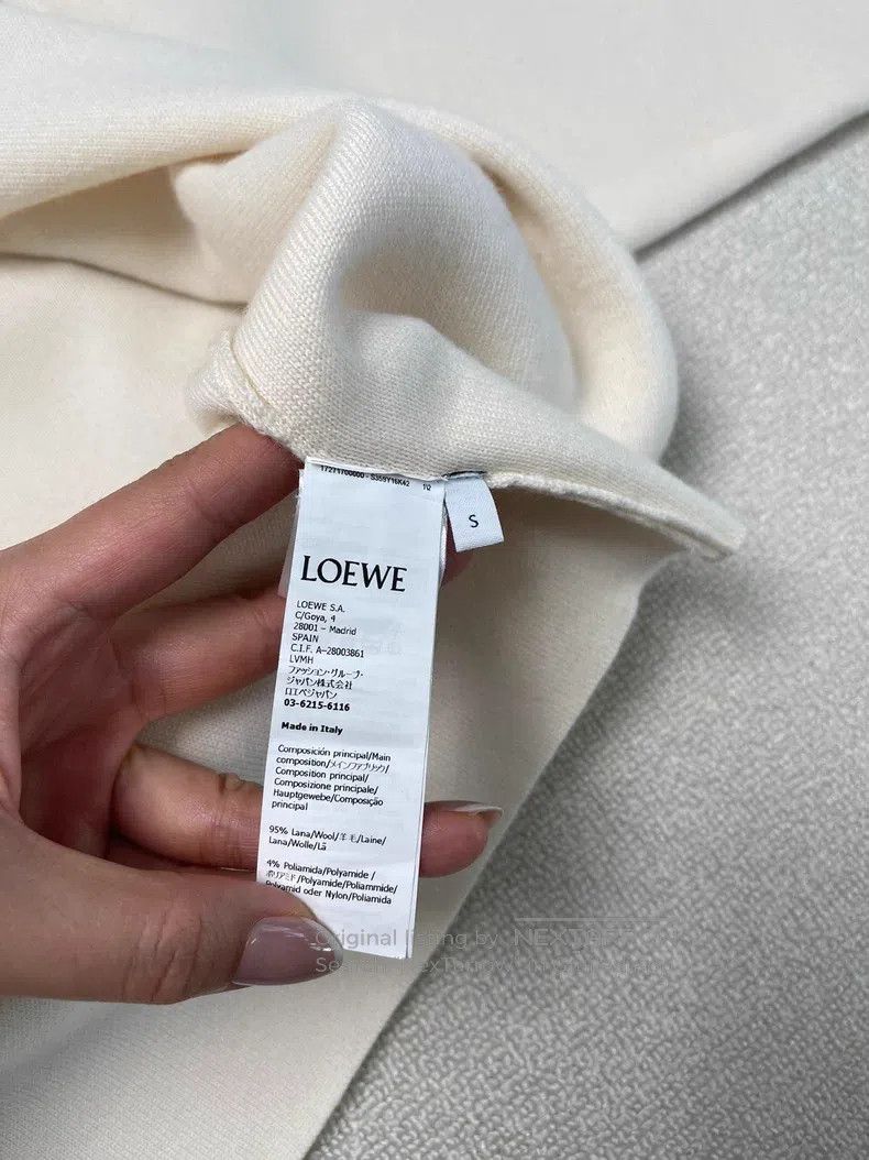 Loewe Loewe SS23 Solid Color Hooded Zipper Casual Sweatshirt Size S / US 4 / IT 40 - 4 Thumbnail