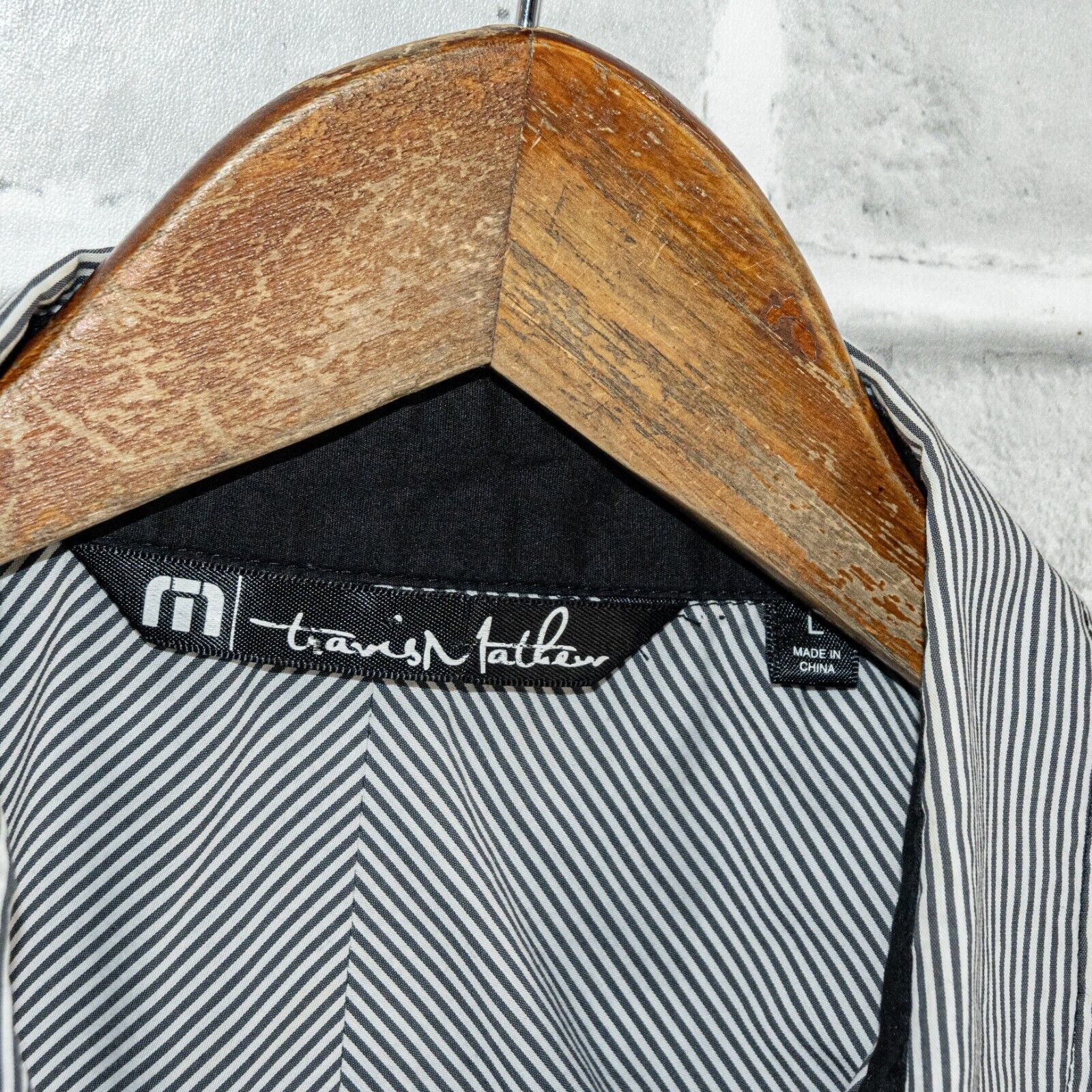 TravisMathew Travis Mathew Men's Snap button up Shirt in Gray Stripe Size US L / EU 52-54 / 3 - 3 Thumbnail