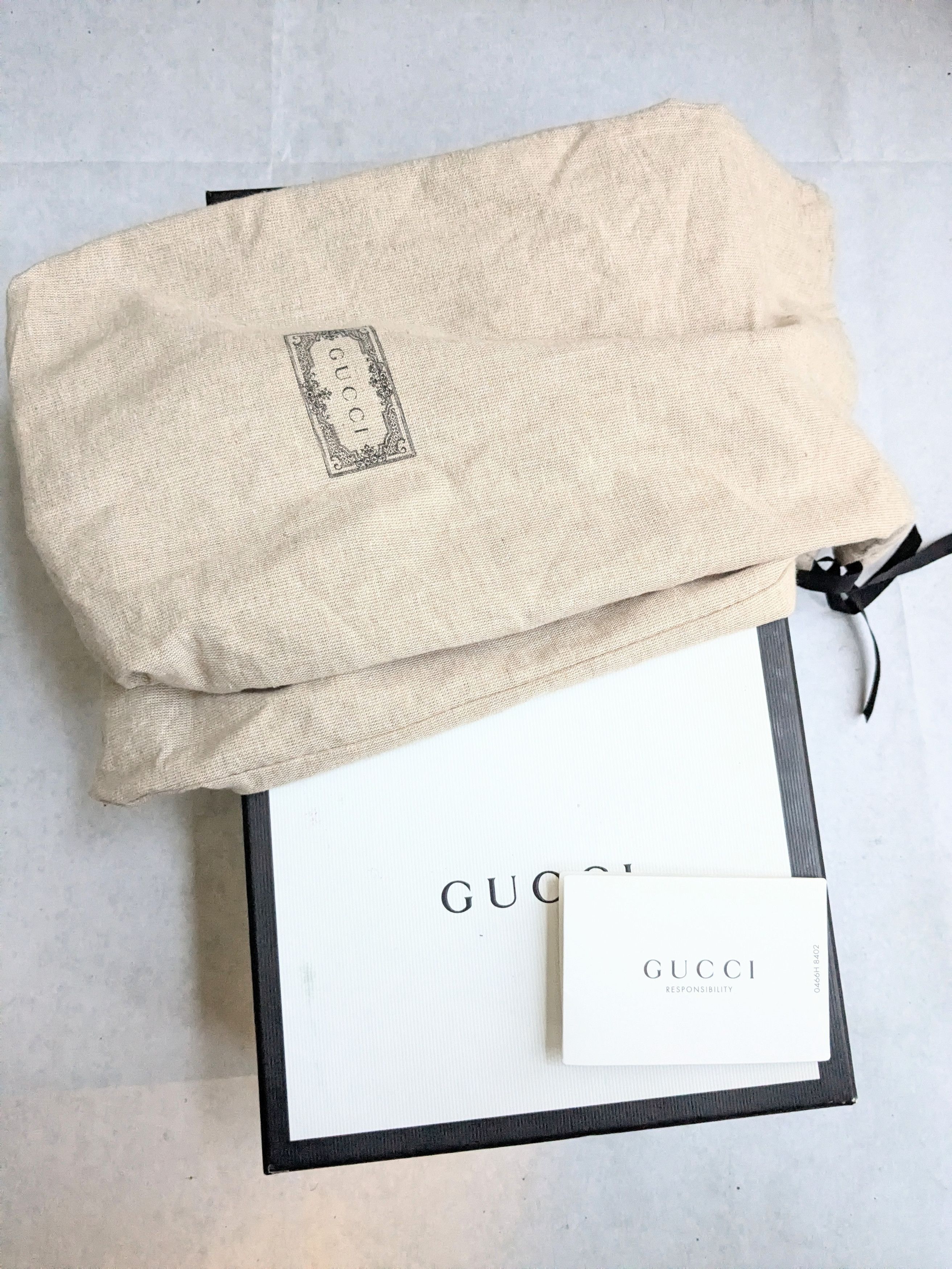 Gucci Gucci Ace Sneakers Bee White 9.5 Low Tops Size US 9.5 / EU 42-43 - 16 Thumbnail