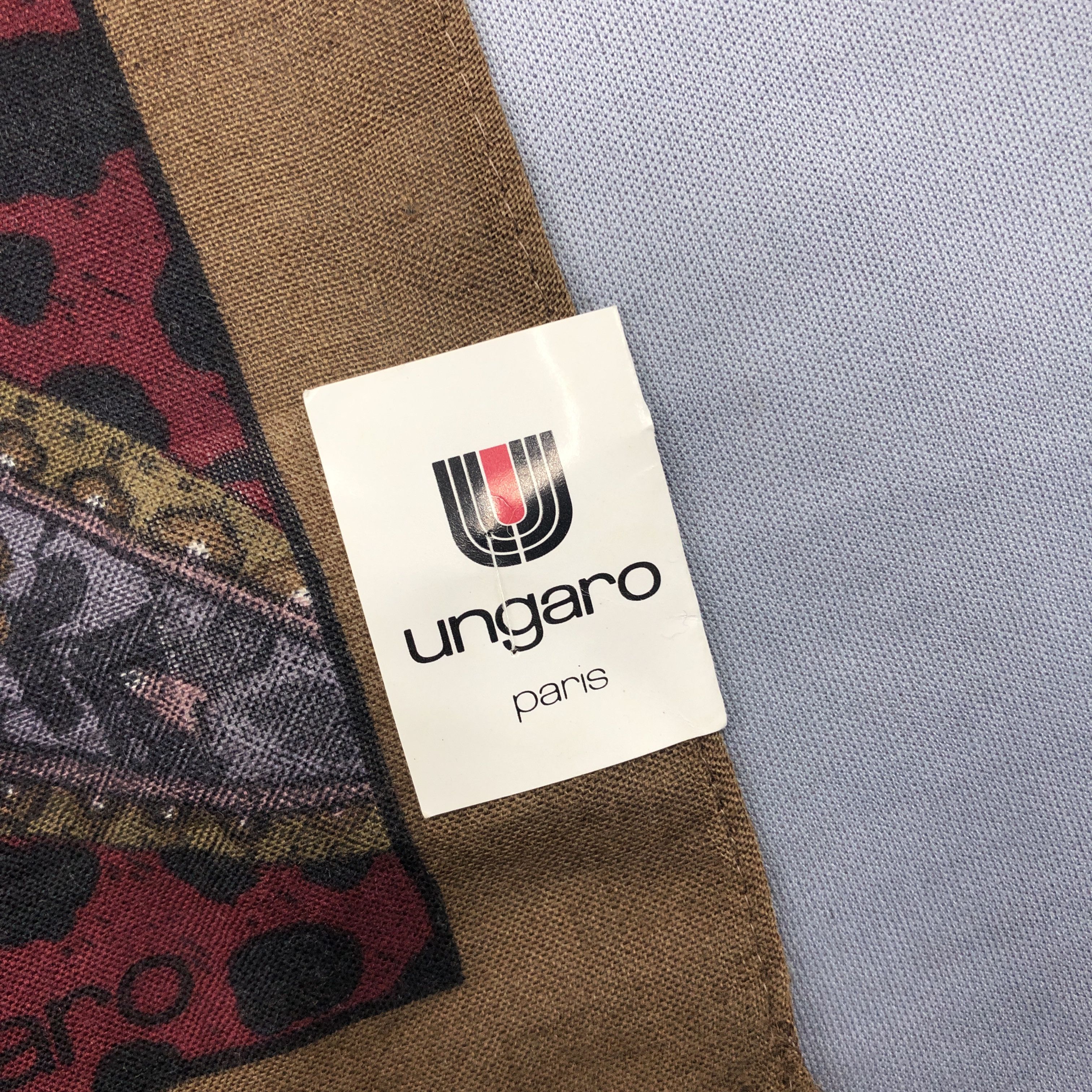 Emanuel Ungaro NWT Vintage Ungaro SILK Scarf Twill Stole Wraps Scarves Size ONE SIZE - 15 Thumbnail