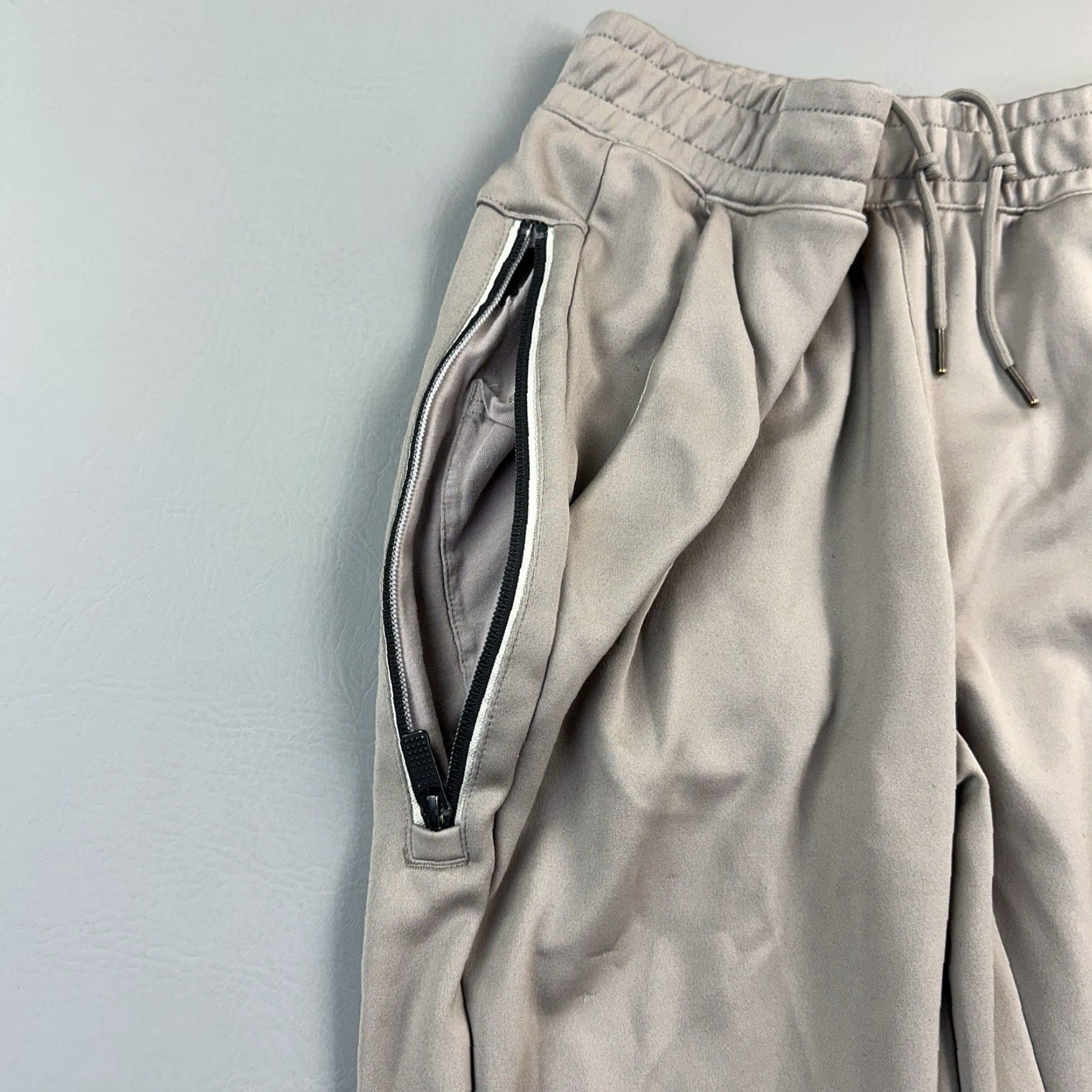 Nike Nike Pants Mens M Moon Fossil Light Bone Tribute Jogger Swoosh Logo Size US 31 - 5 Thumbnail
