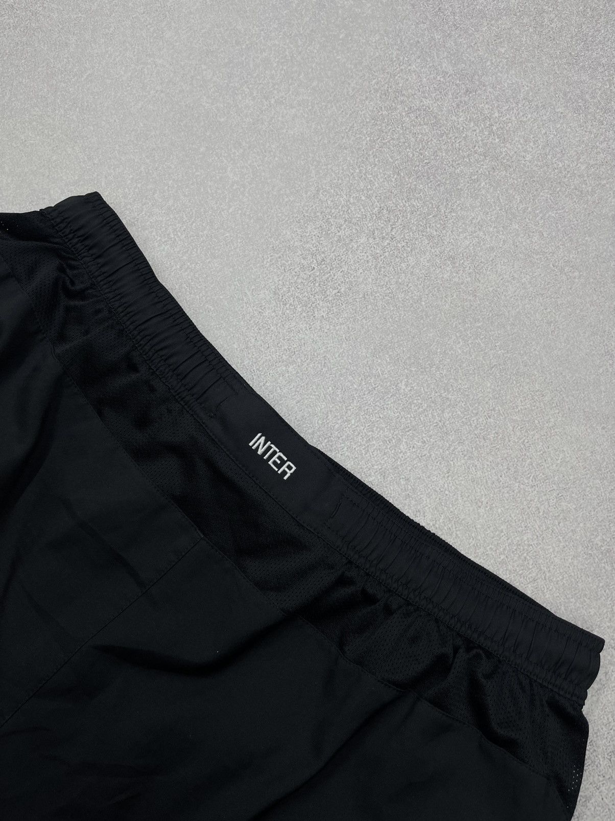 Nike Vintage Nike Inter Soccer Shorts Black Dri Fit Football Size US 36 / EU 52 - 7 Thumbnail