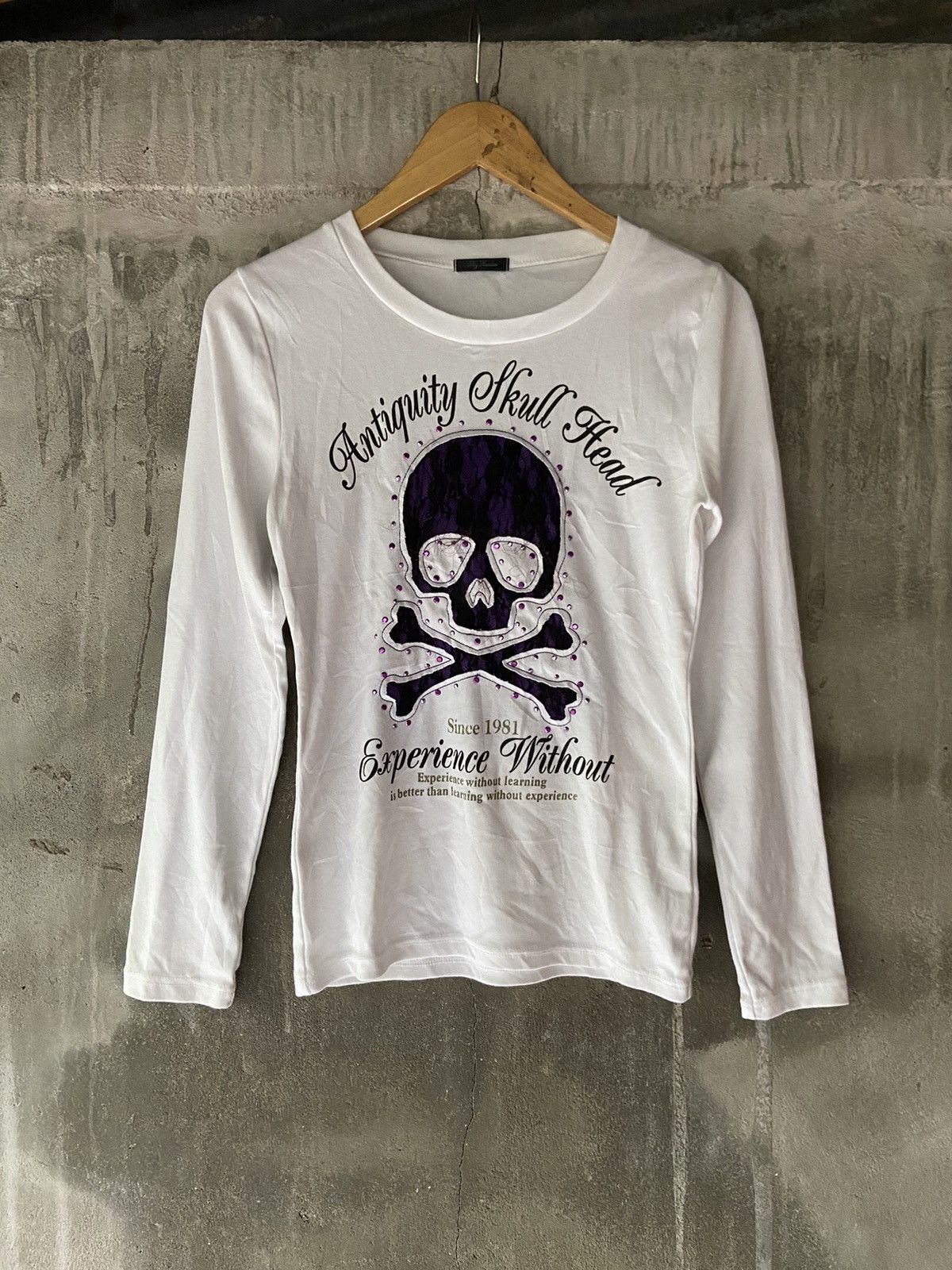 If Six Was Nine ANTIQUITY SKULL HEAD LONG SLEEVE Size US S / EU 44-46 / 1 - 1 Thumbnail