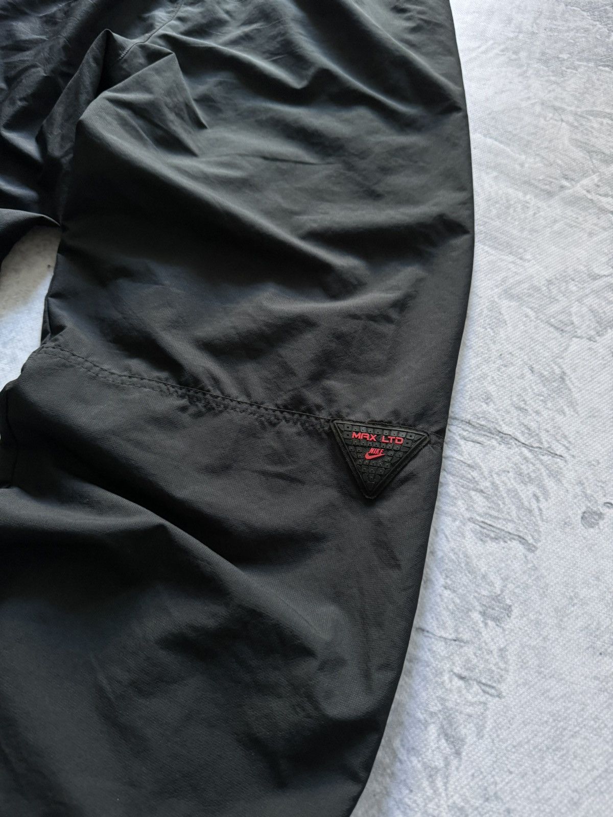 Nike × Vintage 00s Nike Vintage Nylon Airmax Joogers Pants Y2K Baggy Drill Size US 32 / EU 48 - 8 Thumbnail
