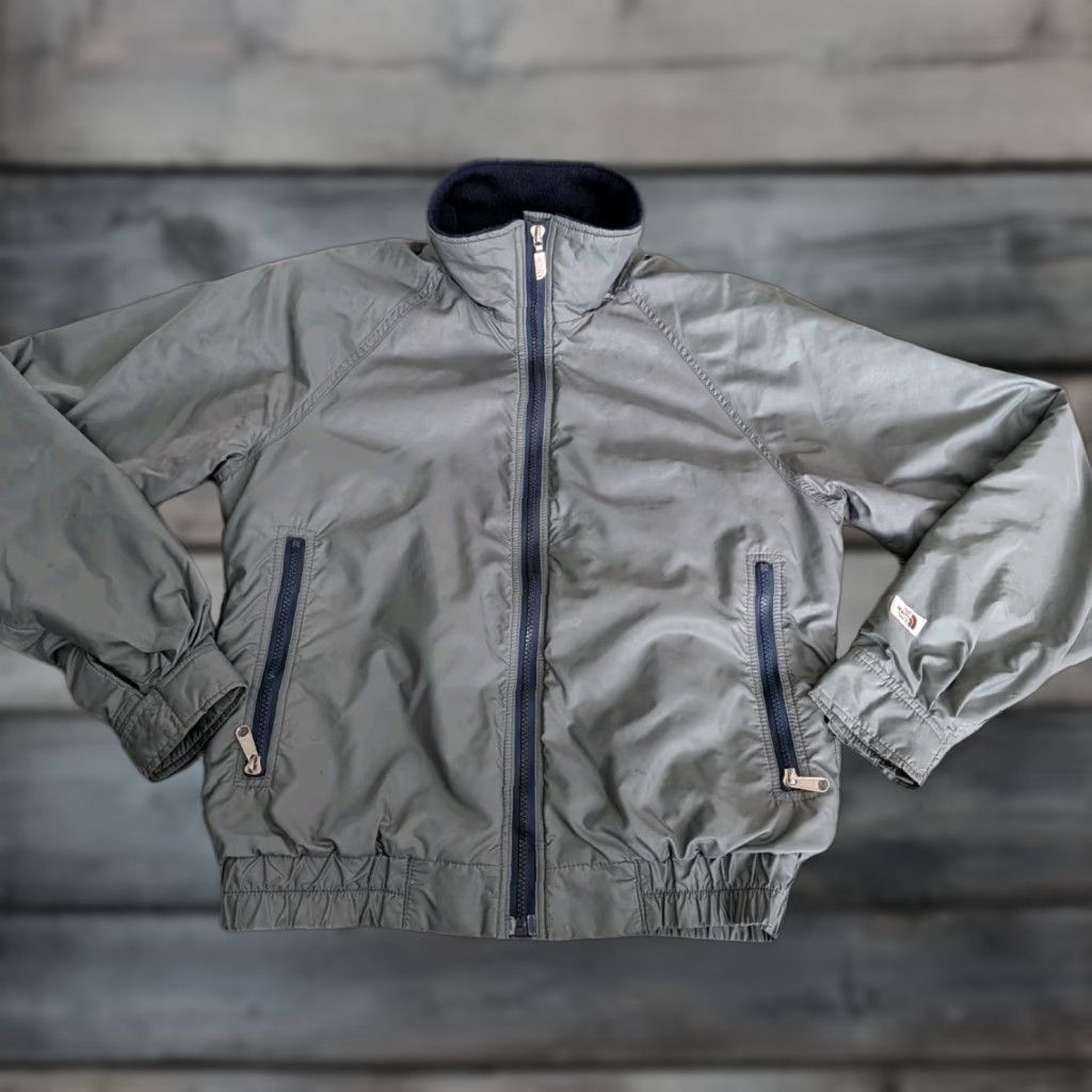 The North Face VINTAGE The North Face White Label Jacket Bomber Jacket S/M Gray Lined Navy USA Made Mens Womens Unisex Adults 90s 80s Outdoor Coat/Jacket Size US S / EU 44-46 / 1 - 1 Thumbnail