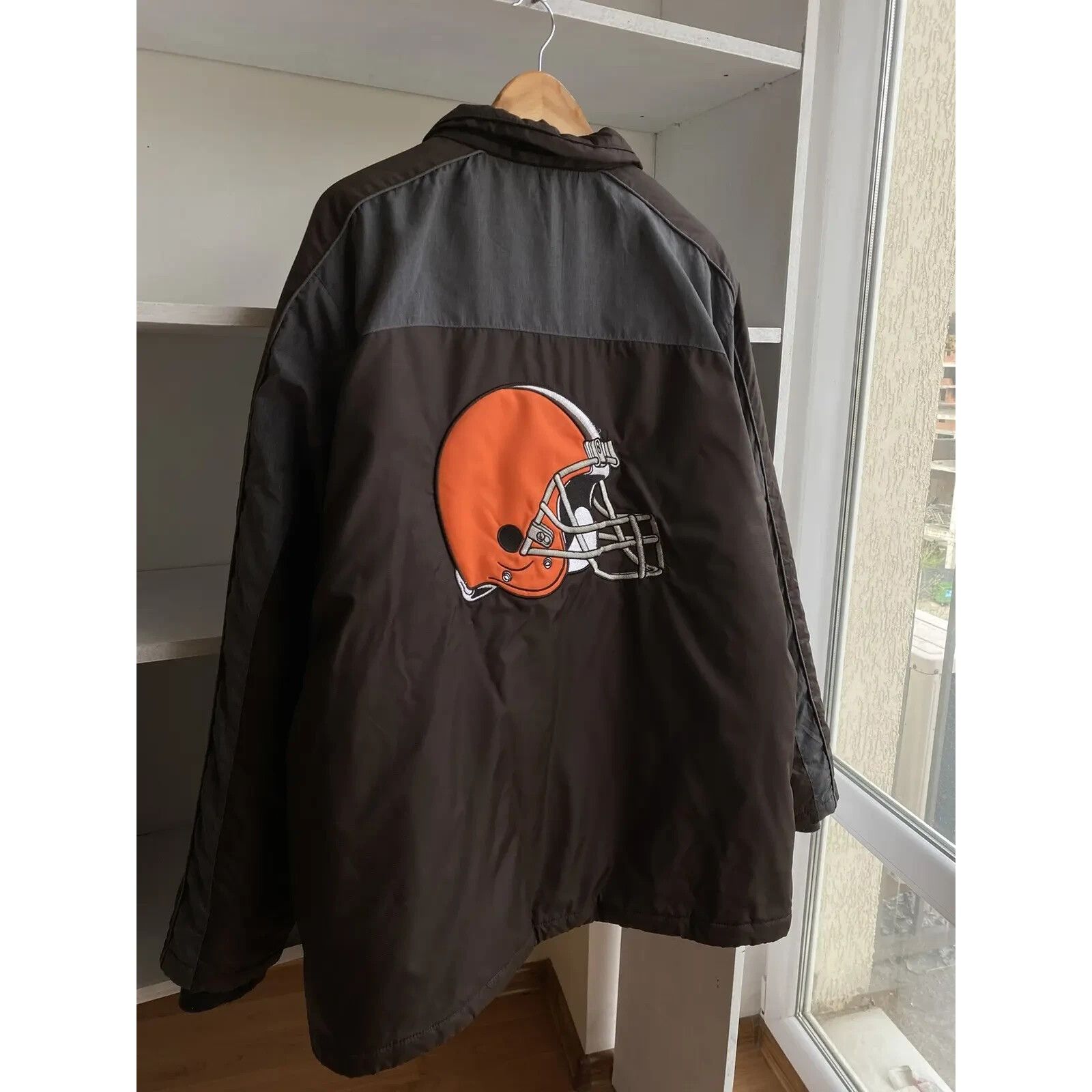 NFL Vintage Cleveland Browns NFL Parka Long Puffer Jacket Size US XL / EU 56 / 4 - 14 Thumbnail