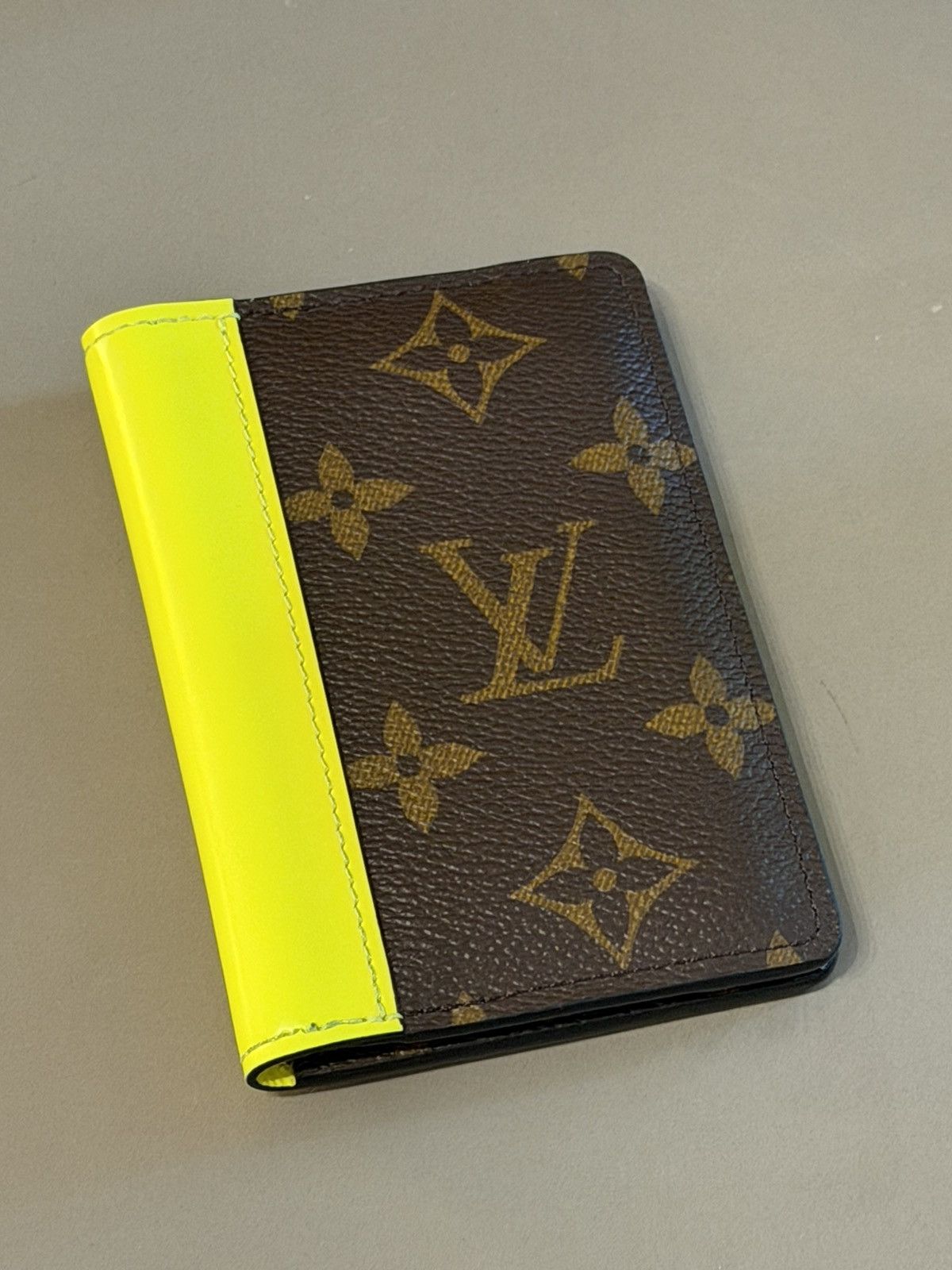 Louis Vuitton Louis Vuitton Pocket Organizer Black Neon Wallet Size ONE SIZE - 1 Thumbnail