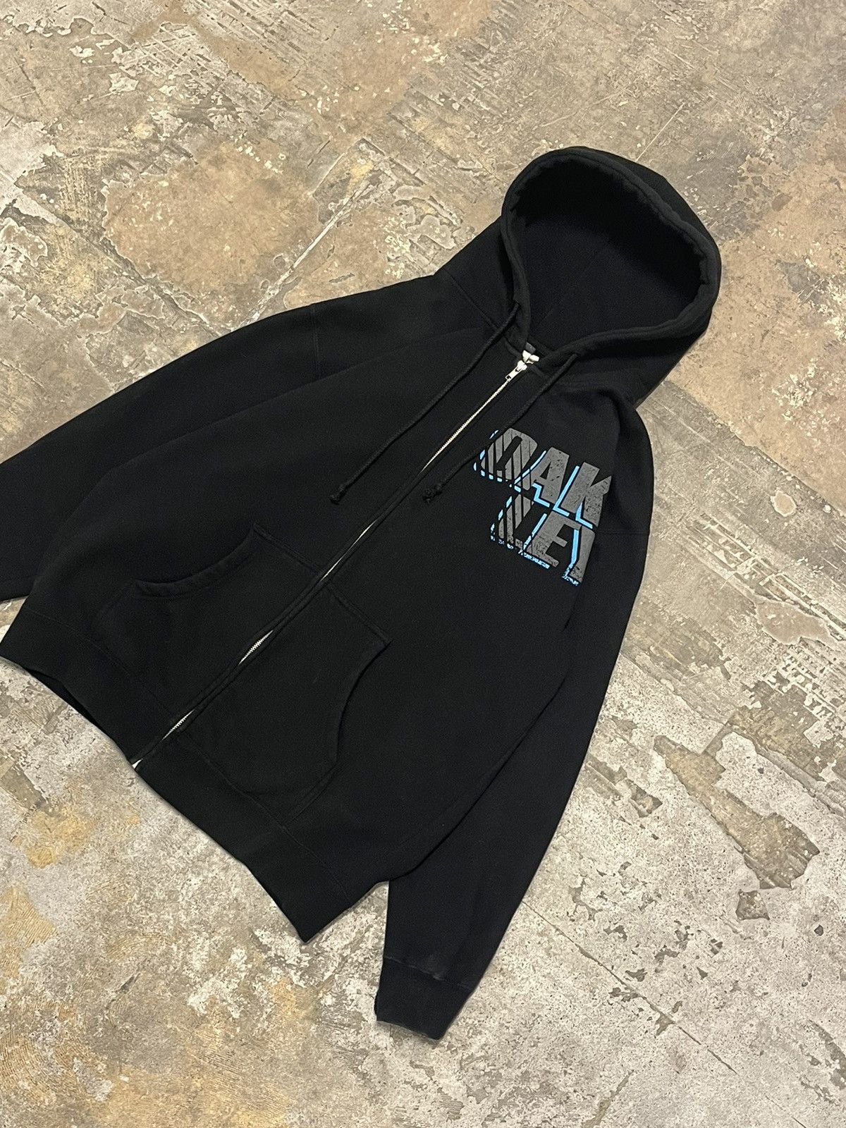 Oakley × Vintage Oakley black zip up vintage hoodie y2k gorpcore Size US L / EU 52-54 / 3 - 5 Thumbnail