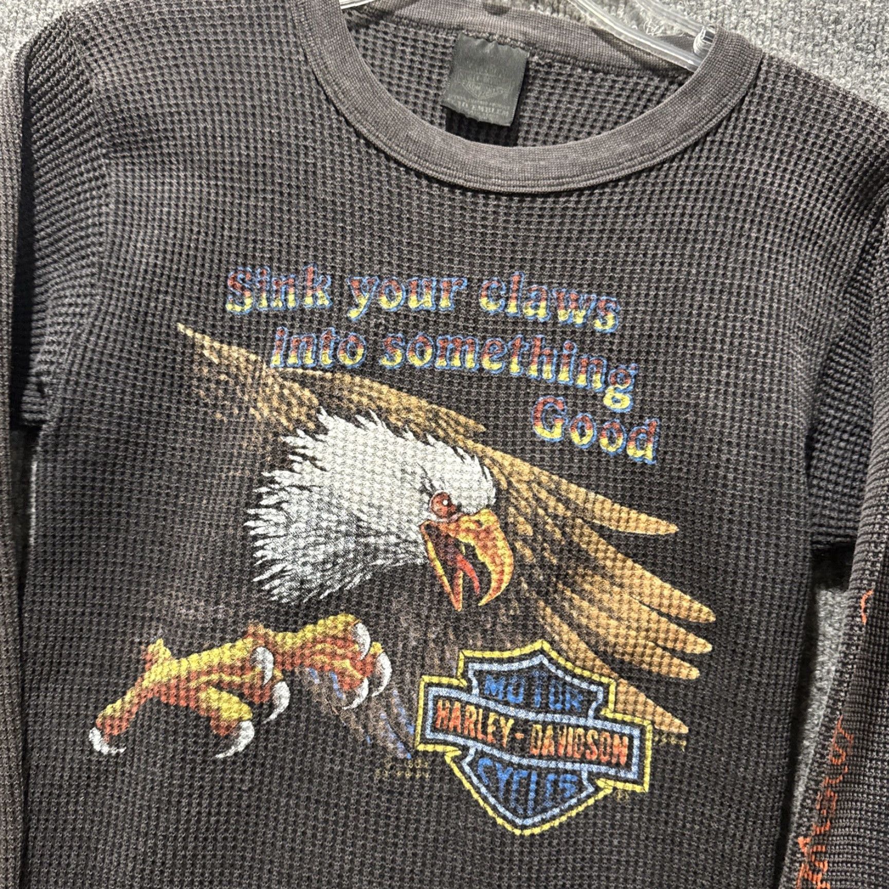 Harley Davidson VINTAGE Harley-Davidson T-Shirt 3D Emblem 80s Thermal Men M Black Shirts Mens Size US M / EU 48-50 / 2 - 2 Thumbnail