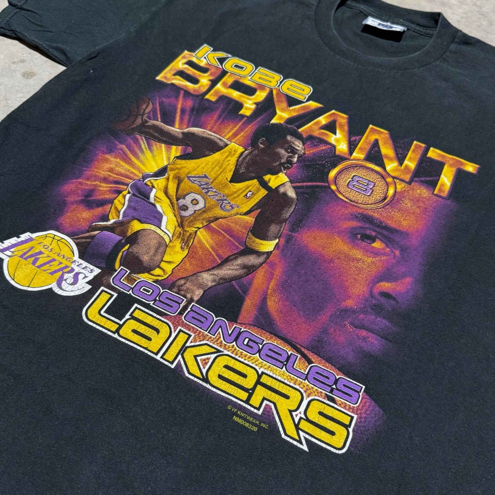 Lee Vintage Kobe Bryant Coin Tee Lakers Large Lee Sport Size US L / EU 52-54 / 3 - 3 Thumbnail