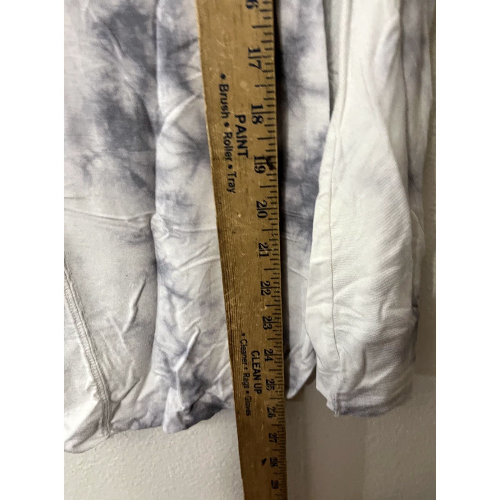 American Eagle Outfitters American Eagle Gray Soft Sexy Tie Dye Bell Sleeve V-Neck T-Shirt Size S Women Size S / US 4 / IT 40 - 4 Thumbnail