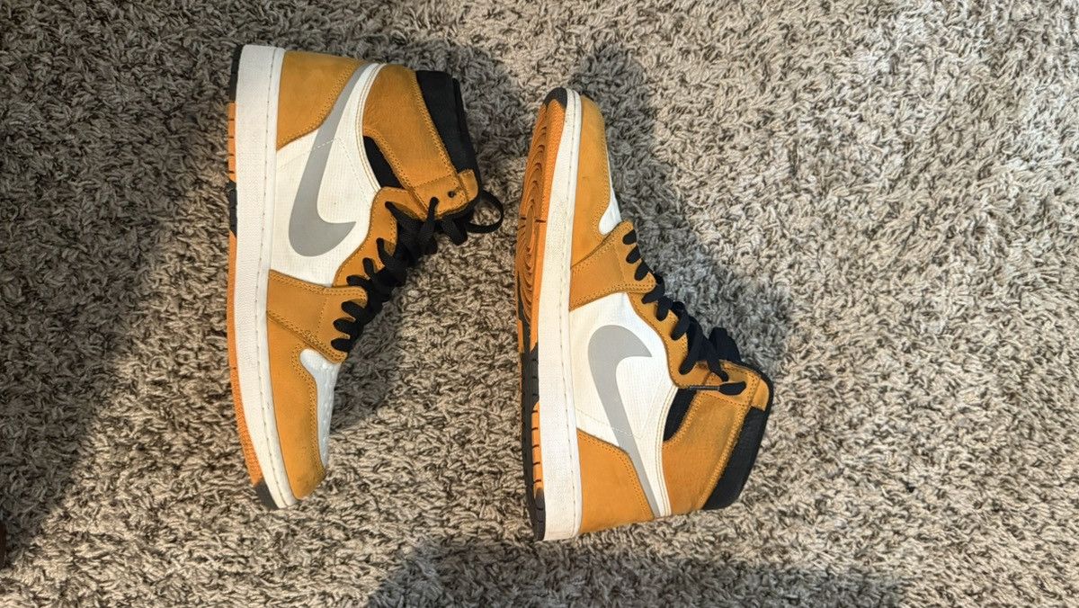 Jordan Brand Jordan 1 Core-Tex Light Curry Size US 11.5 / EU 44-45 - 4 Thumbnail