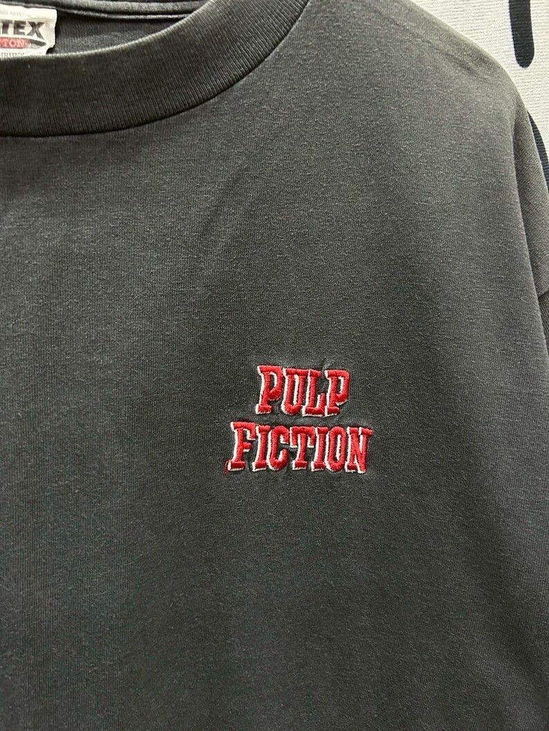 Vintage Vintage 90s Pulp Fiction Movie tshirt size L Size US L / EU 52-54 / 3 - 4 Thumbnail