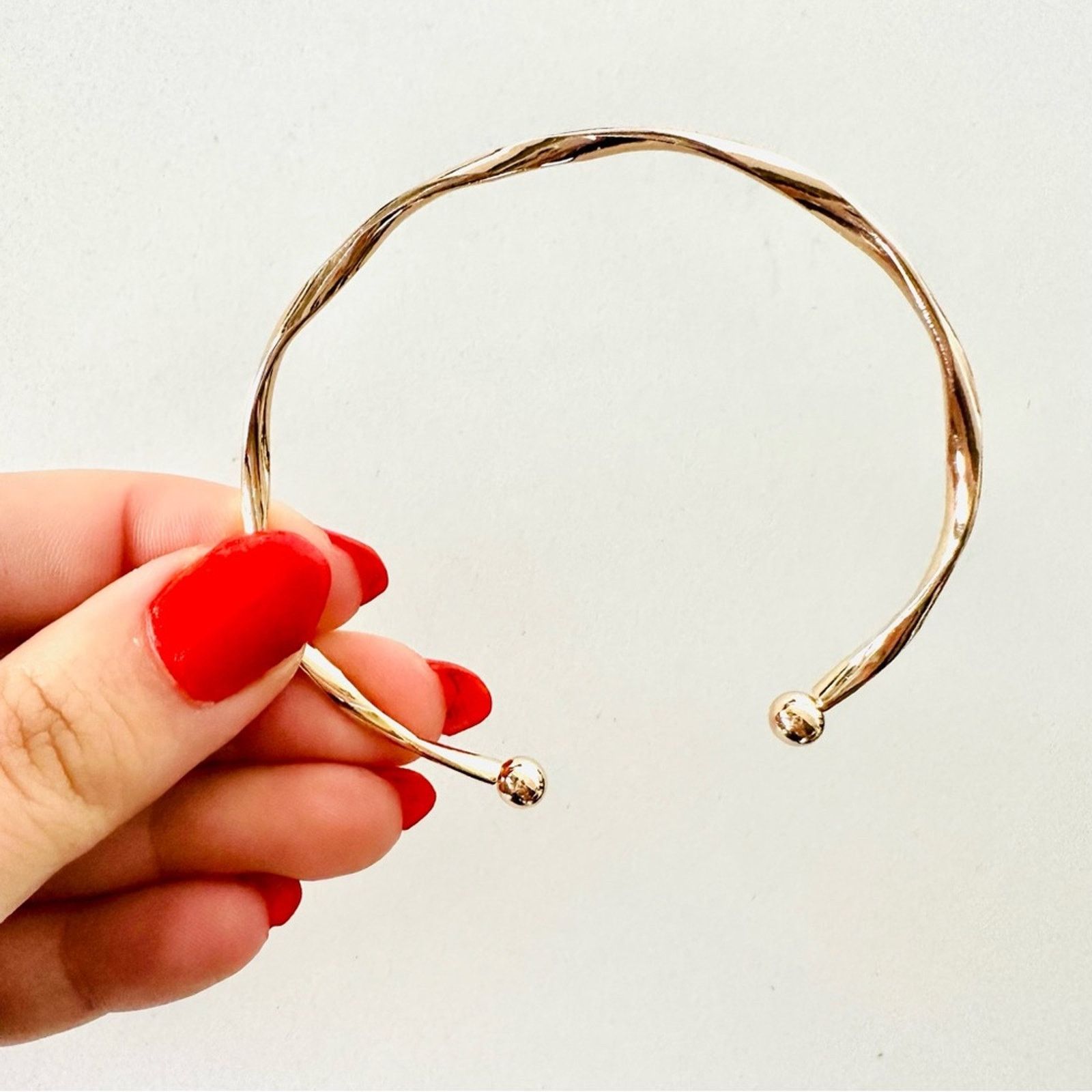 Nordstrom NEW NORDSTROM REVOLVE Gold Ball Twisted Bracelet Bangle Cuff Size ONE SIZE - 3 Thumbnail