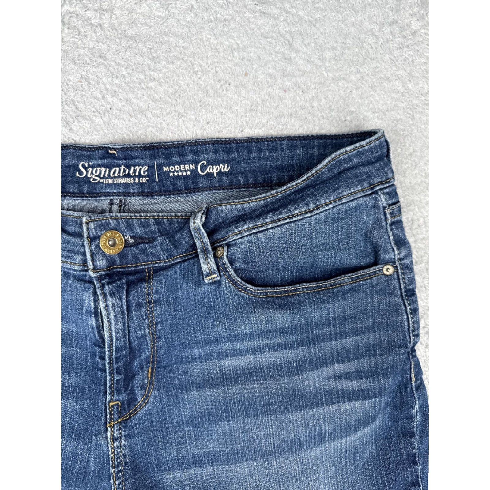 Levi's Signature By Levi Strauss & Co Shorts Womens 14 W32 Blue Denim Cutoff Frayed Hem Size 36" / US 14 / IT 50 - 5 Thumbnail