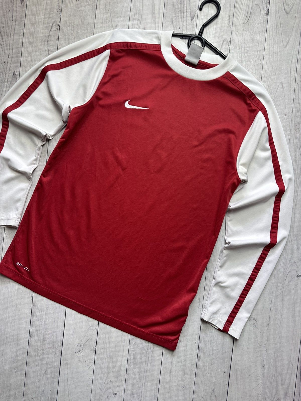 Vintage Vintage Nike soccer jersey red long sleeve size S Size US S / EU 44-46 / 1 - 2 Thumbnail