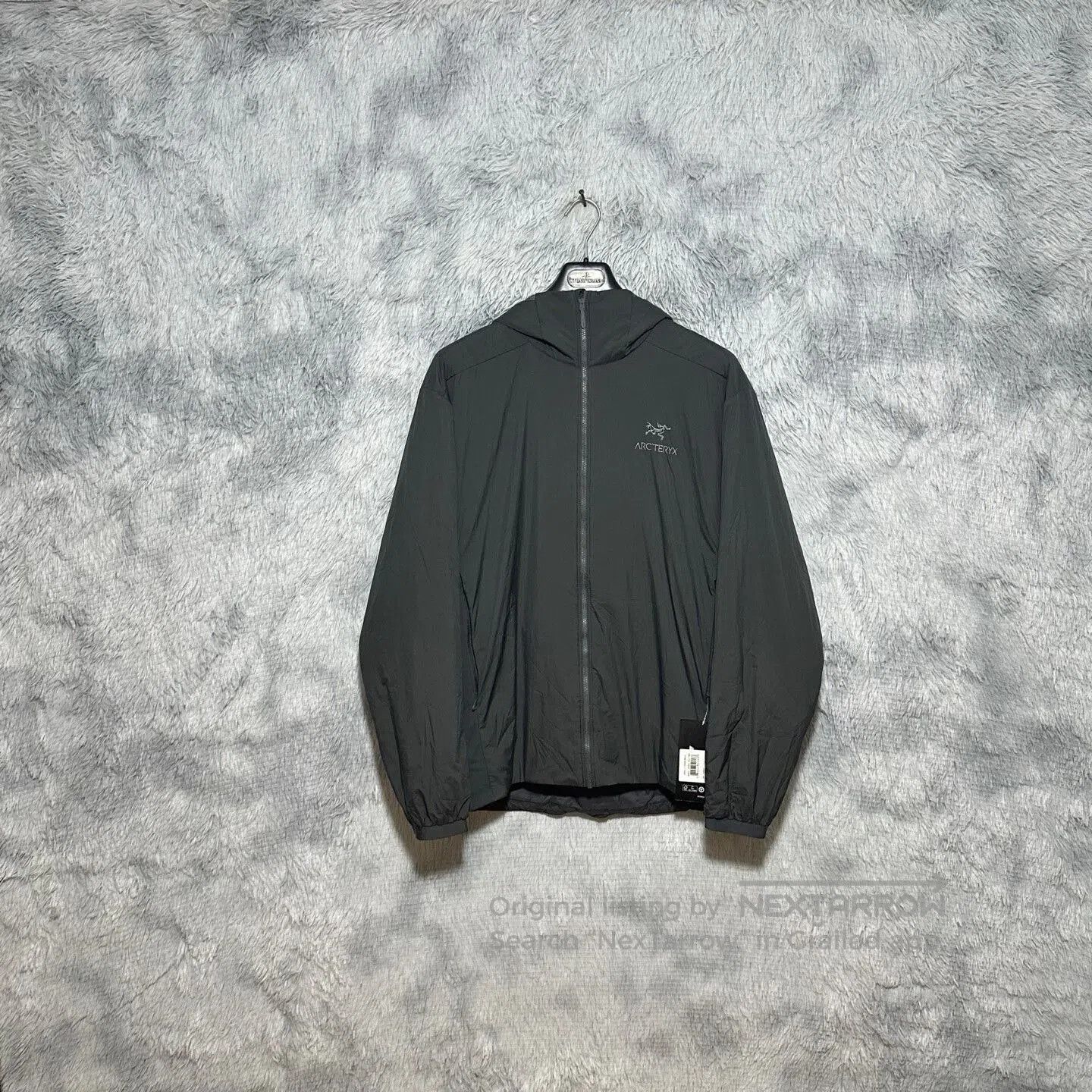 Arc'teryx Arcteryx Atom LT Hoody in Water Wave Gray. Size US S / EU 44-46 / 1 - 1 Thumbnail