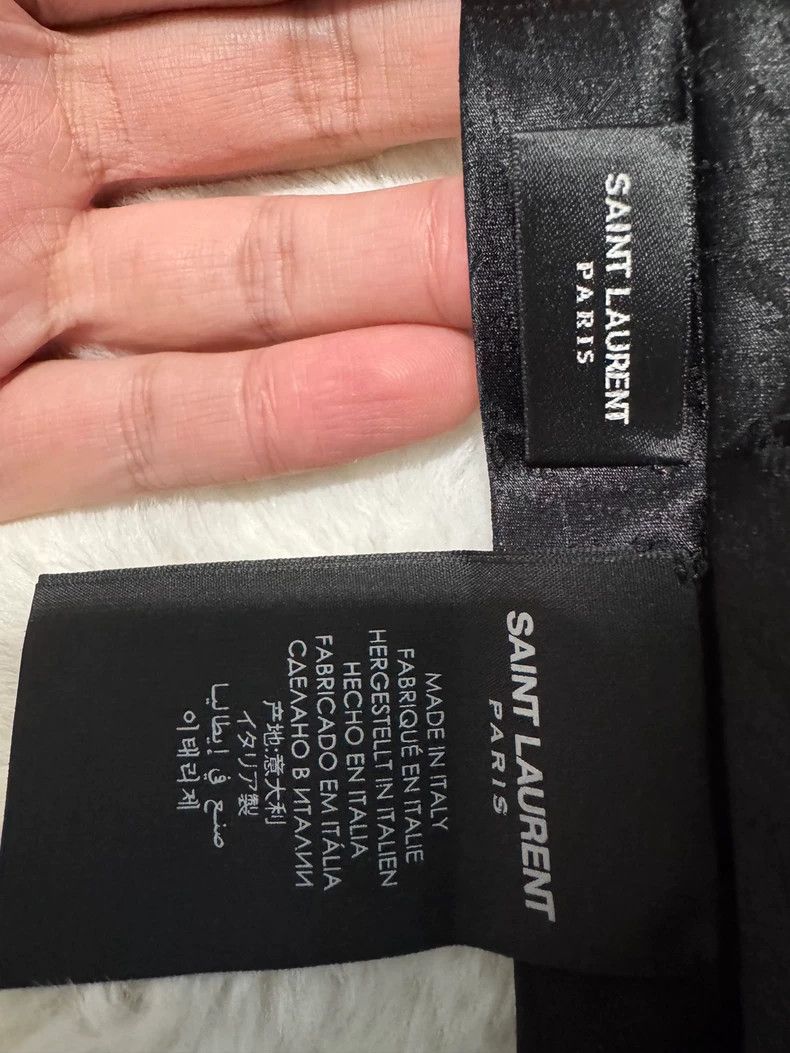 Saint Laurent Paris Saint Laurent Paris High-set silk necktie with full dark pr Size ONE SIZE - 8 Thumbnail