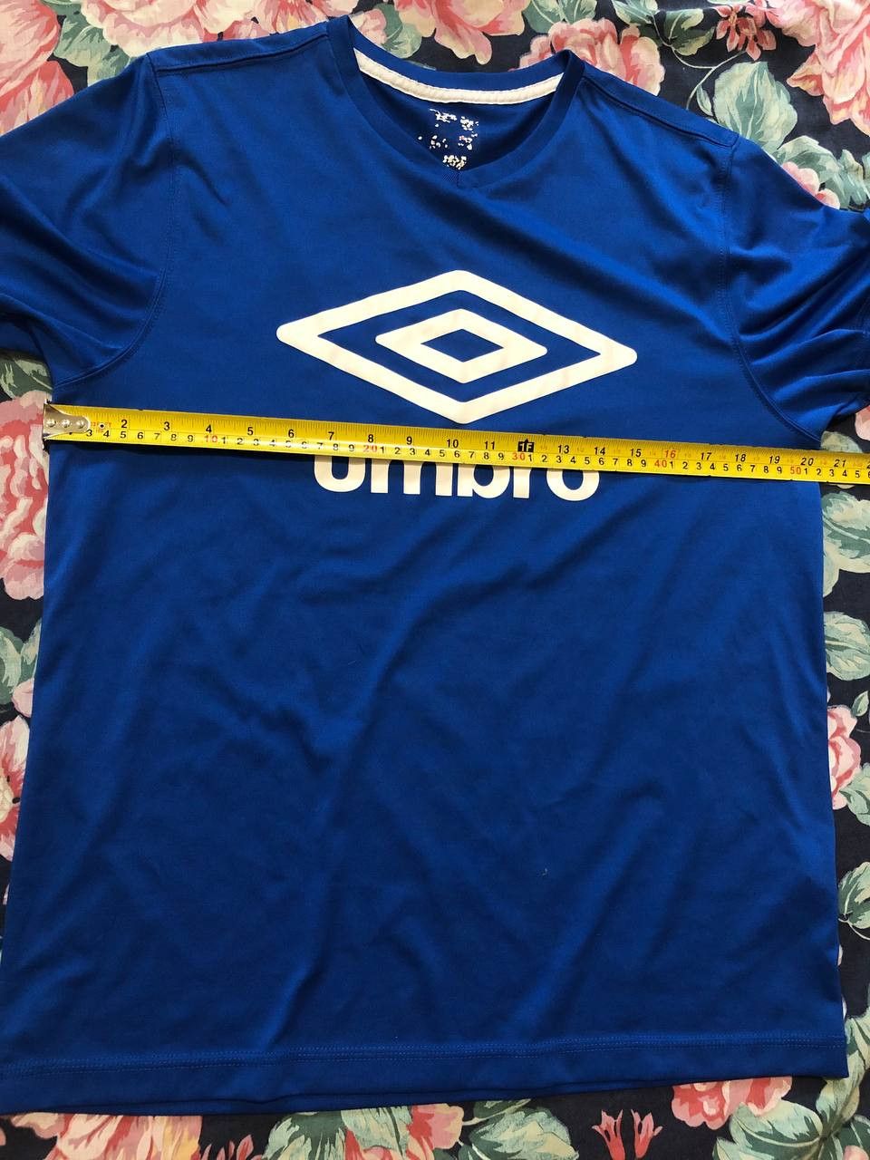 Umbro UMBRO ORIGINAL mens CASUAL SHIRT T-SHIRT TEE JERSEY TRIKOT Size US L / EU 52-54 / 3 - 7 Thumbnail