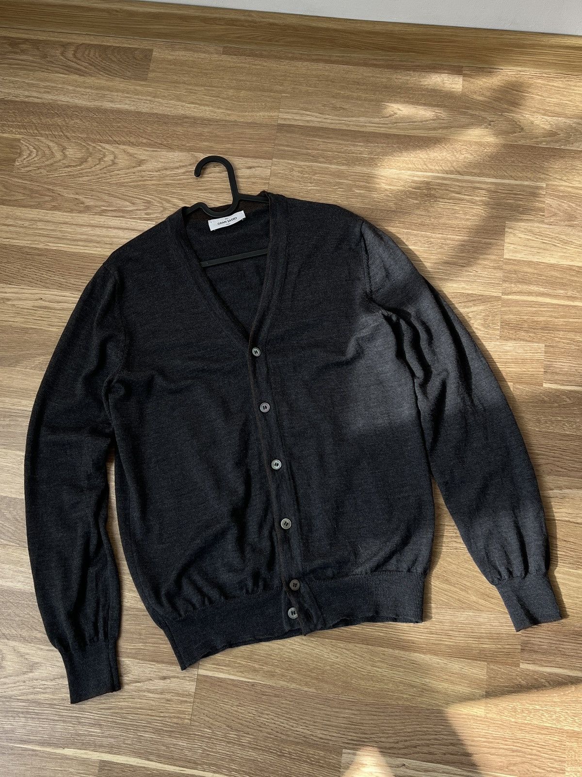 Gran Sasso Gran Sasso Men’s Virgin Wool Gray Cardigan size 48 Italy Size US M / EU 48-50 / 2 - 3 Thumbnail