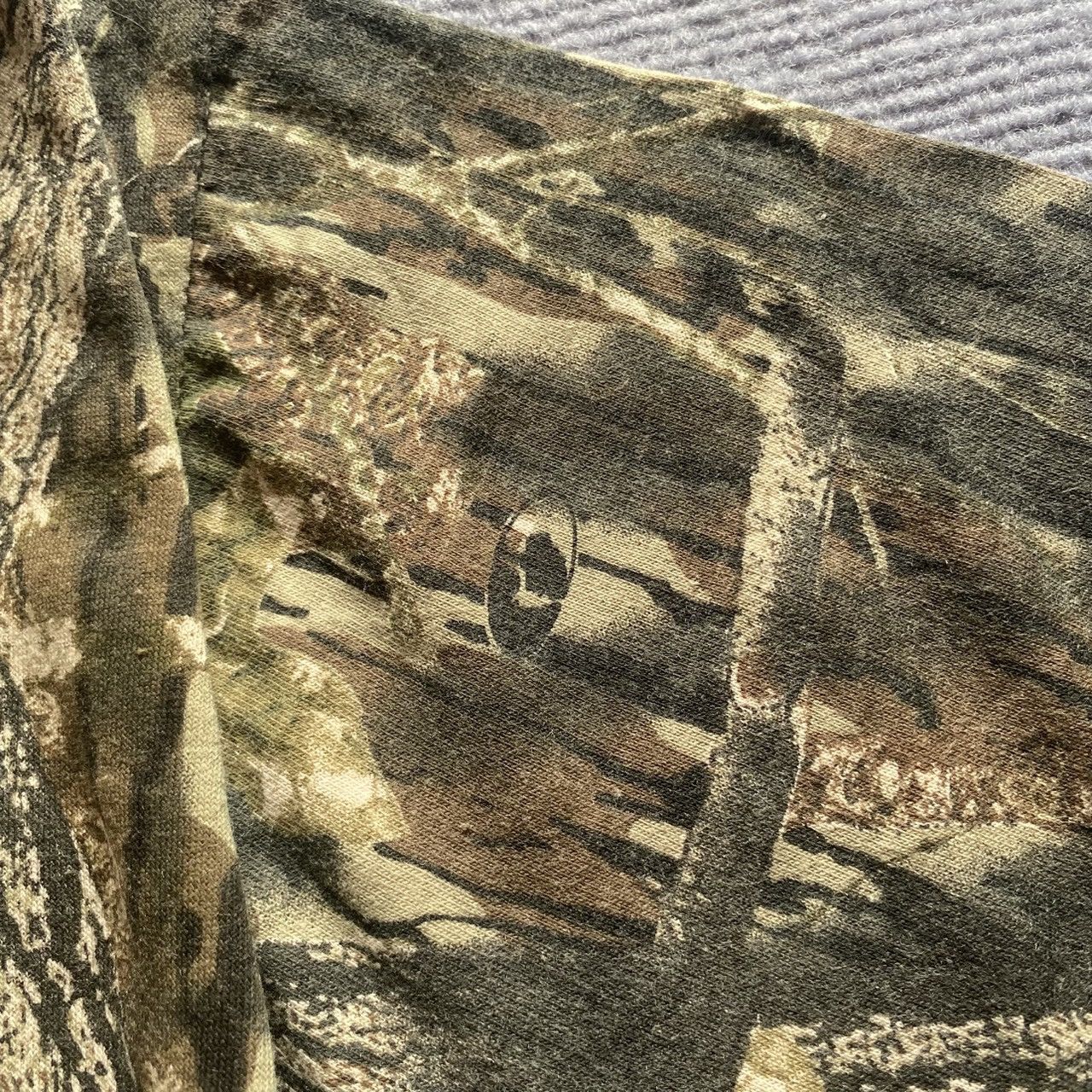 Realtree × Vintage Crazy Vintage Y2K Carhartt Style Realtree Camo T-Shirts Size US XL / EU 56 / 4 - 3 Thumbnail
