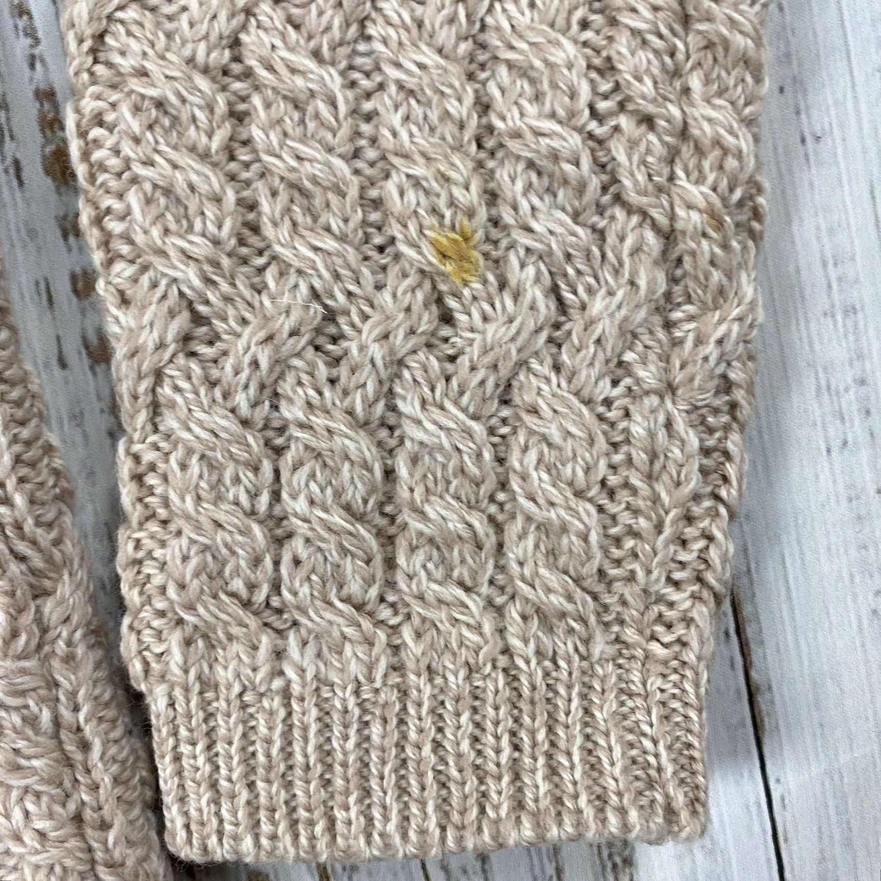 Vintage VINTAGE Aran Crafts Hooded Sweater Ireland Merino Wool Cable Knit Women XS Oatmeal Classic Size XS / US 0-2 / IT 36-38 - 3 Thumbnail