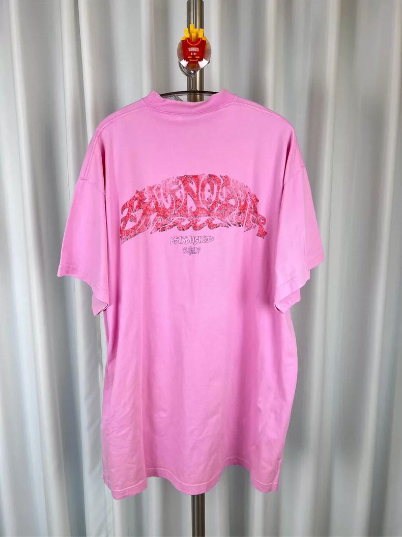 Balenciaga Balenciaga Pink disaster short sleeve Size US M / EU 48-50 / 2 - 2 Thumbnail