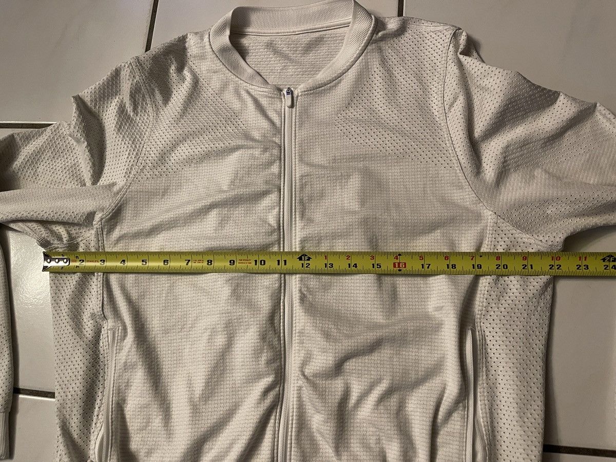 Lululemon Lululemon Swiftly Midweight Full Zip Jacket Bomber White 12 Size XL / US 12-14 / IT 48-50 - 5 Thumbnail