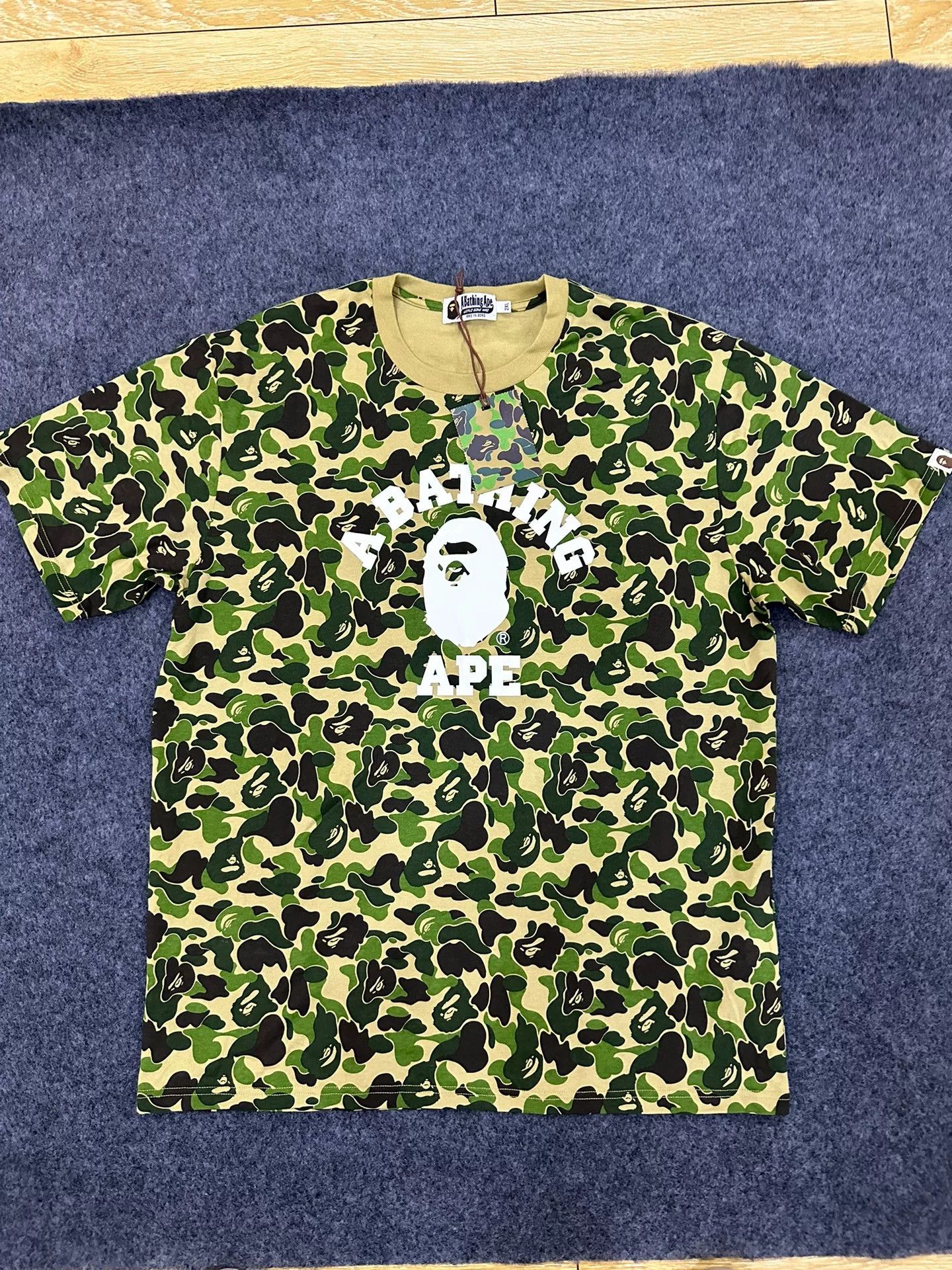 Bape Bape T Multi Shark T-Shirt Casual Size US XXL / EU 58 / 5 - 1 Thumbnail