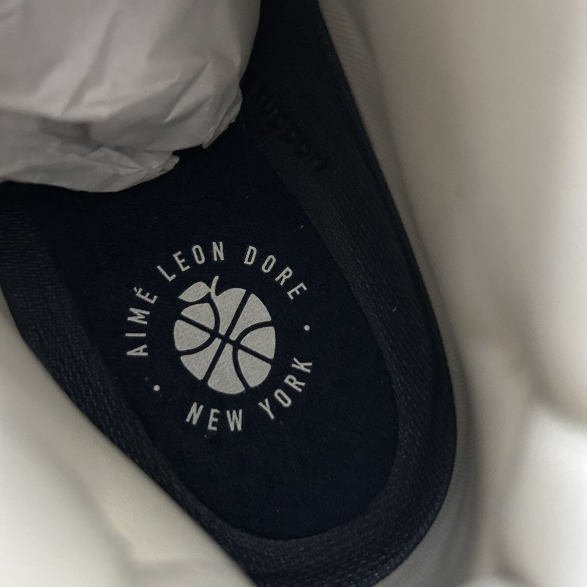 Aime Leon Dore × New Balance 2021 New Balance Aime Leon Dore ‘Navy White’ 650R sz 8M Size US 8 / EU 41 - 9 Thumbnail