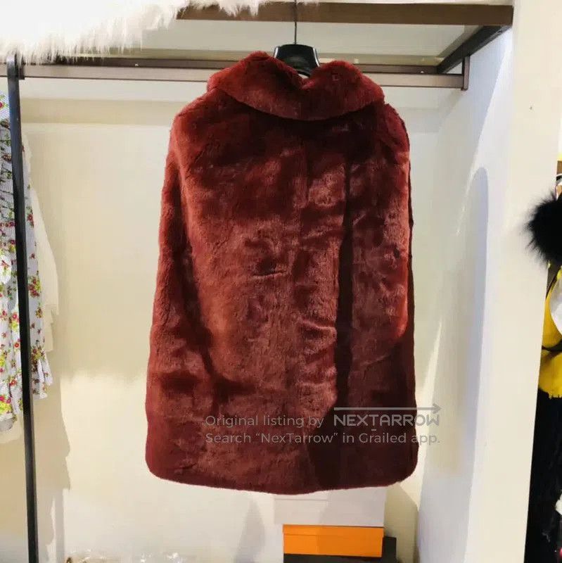 Burberry Burberry Red Faux Fur Women's Coat. Size M / US 6-8 / IT 42-44 - 4 Thumbnail