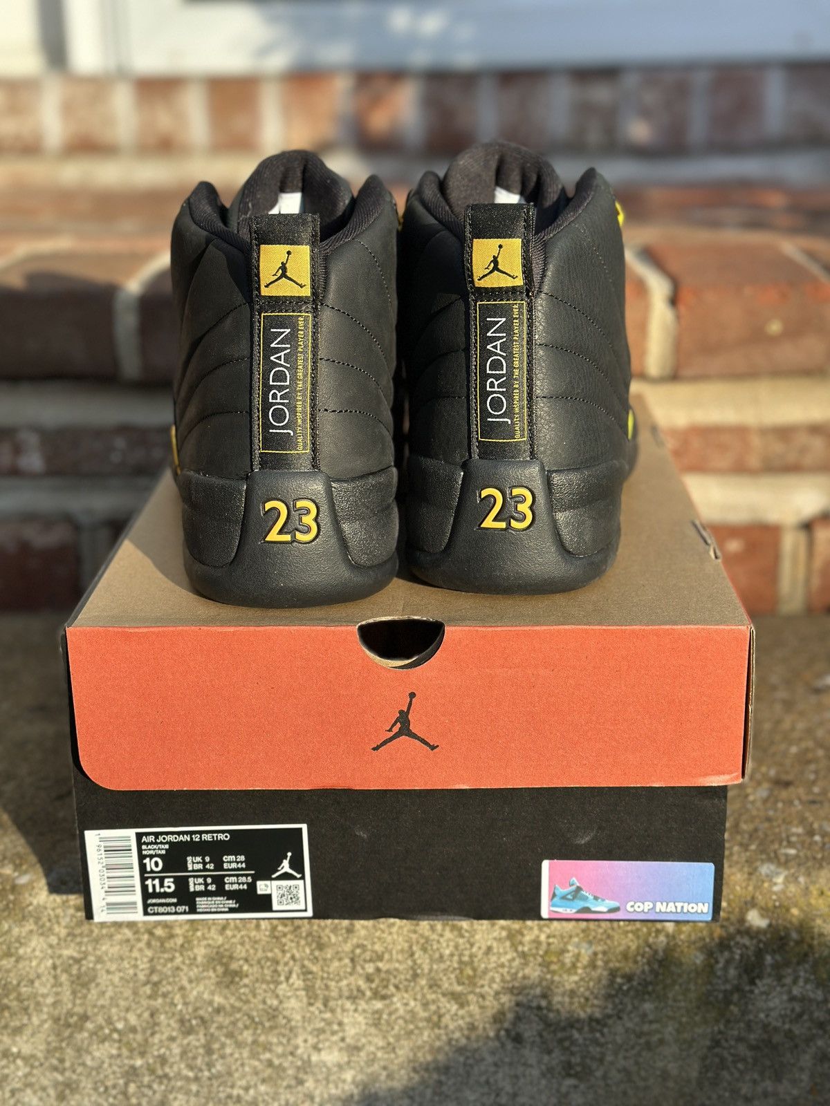 Jordan Brand Nike Air Jordan 12 Retro Black Taxi (10M) Size US 10 / EU 43 - 4 Thumbnail