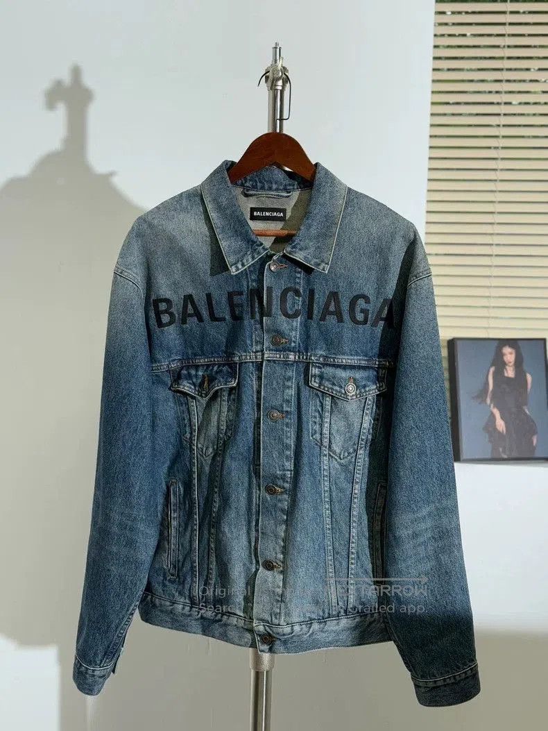 Balenciaga Balenciaga SS20 Embroidered Denim Jacket. Size US S / EU 44-46 / 1 - 1 Thumbnail