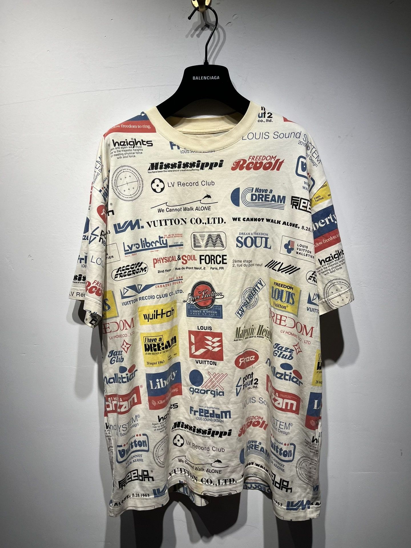 Louis Vuitton Louis Vuitton Retro White T-Shirt L Men Size US L / EU 52-54 / 3 - 1 Thumbnail