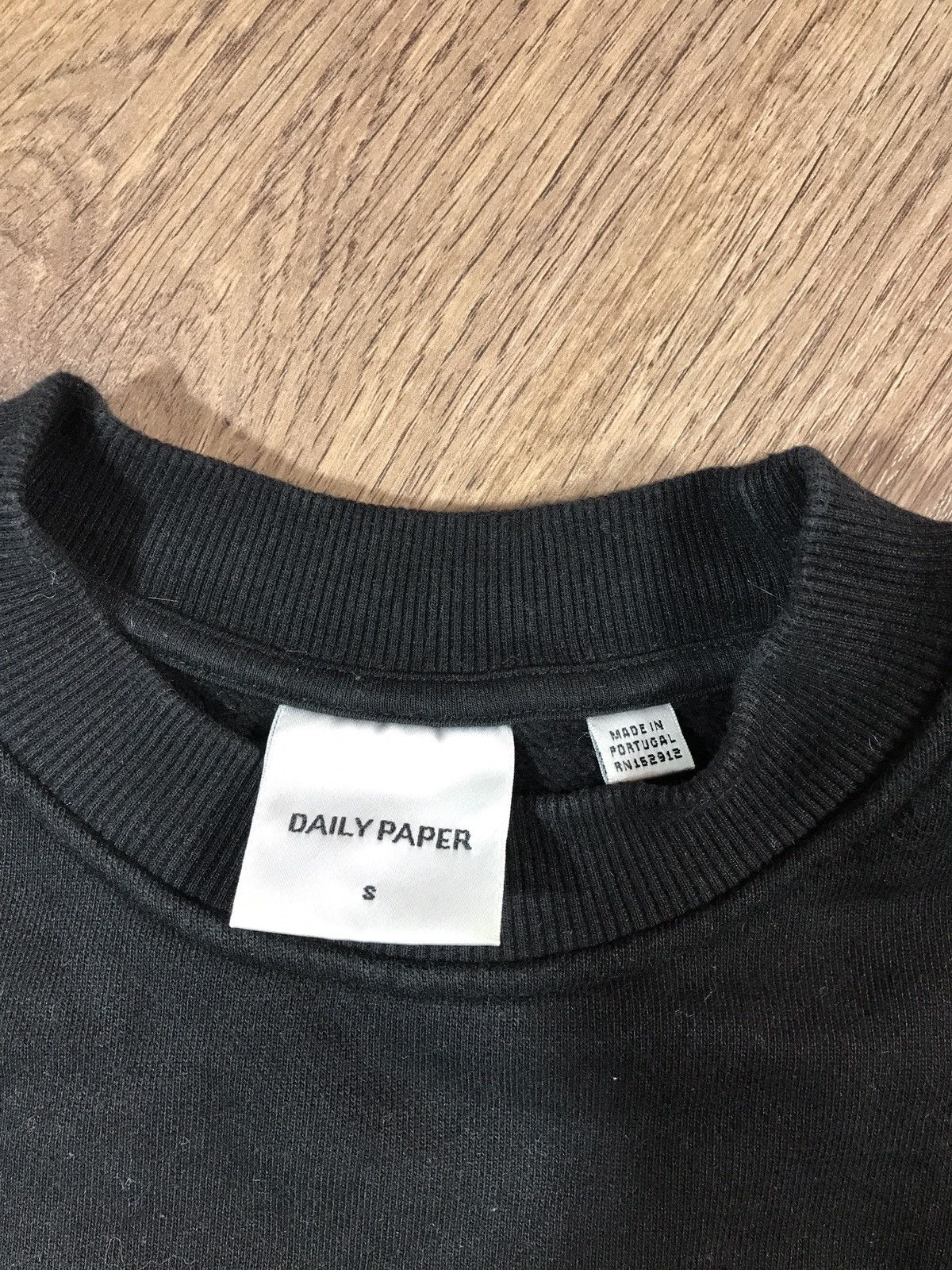 Daily Paper Daily Paper Sweatshirt Center Logo Size US S / EU 44-46 / 1 - 5 Thumbnail