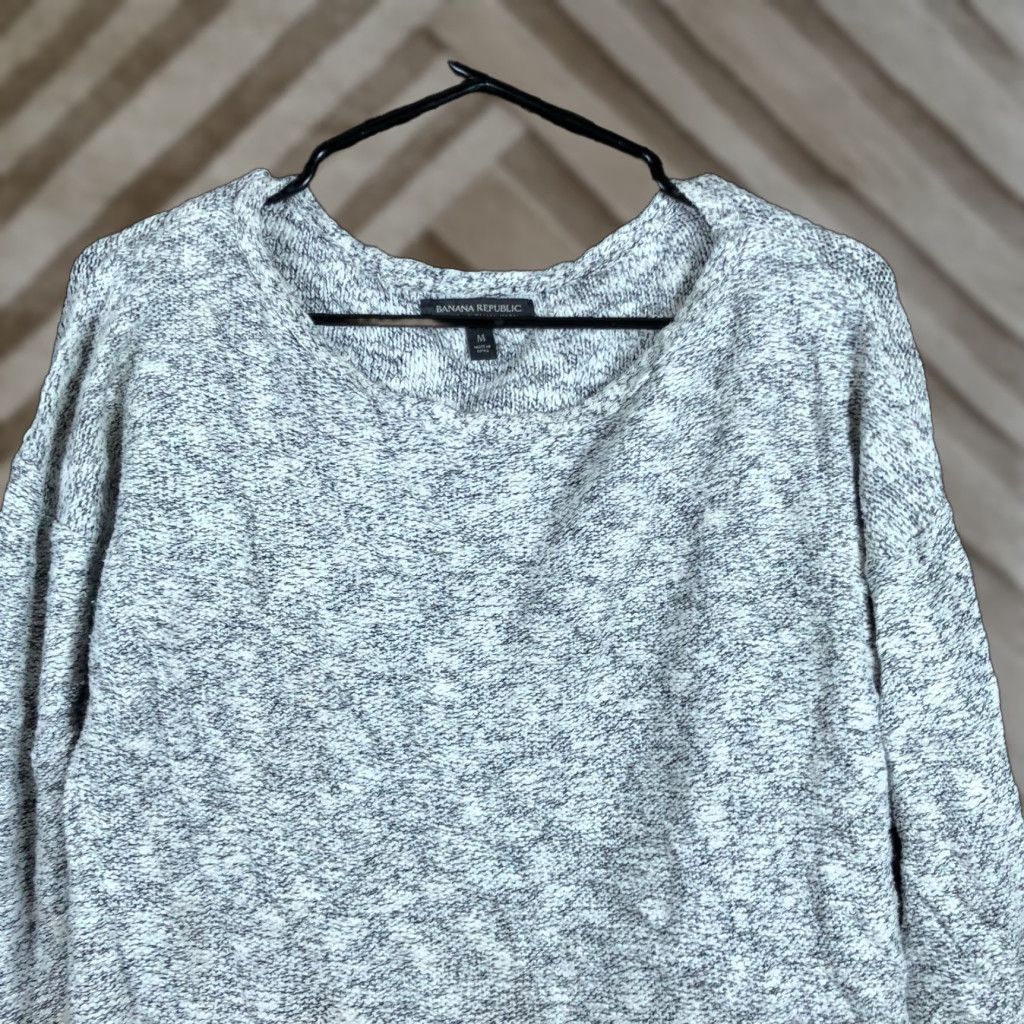 Banana Republic Banana Republic Womens Sweater Gray Black Italian Yarn Long Sleeve Medium Size M / US 6-8 / IT 42-44 - 1 Thumbnail